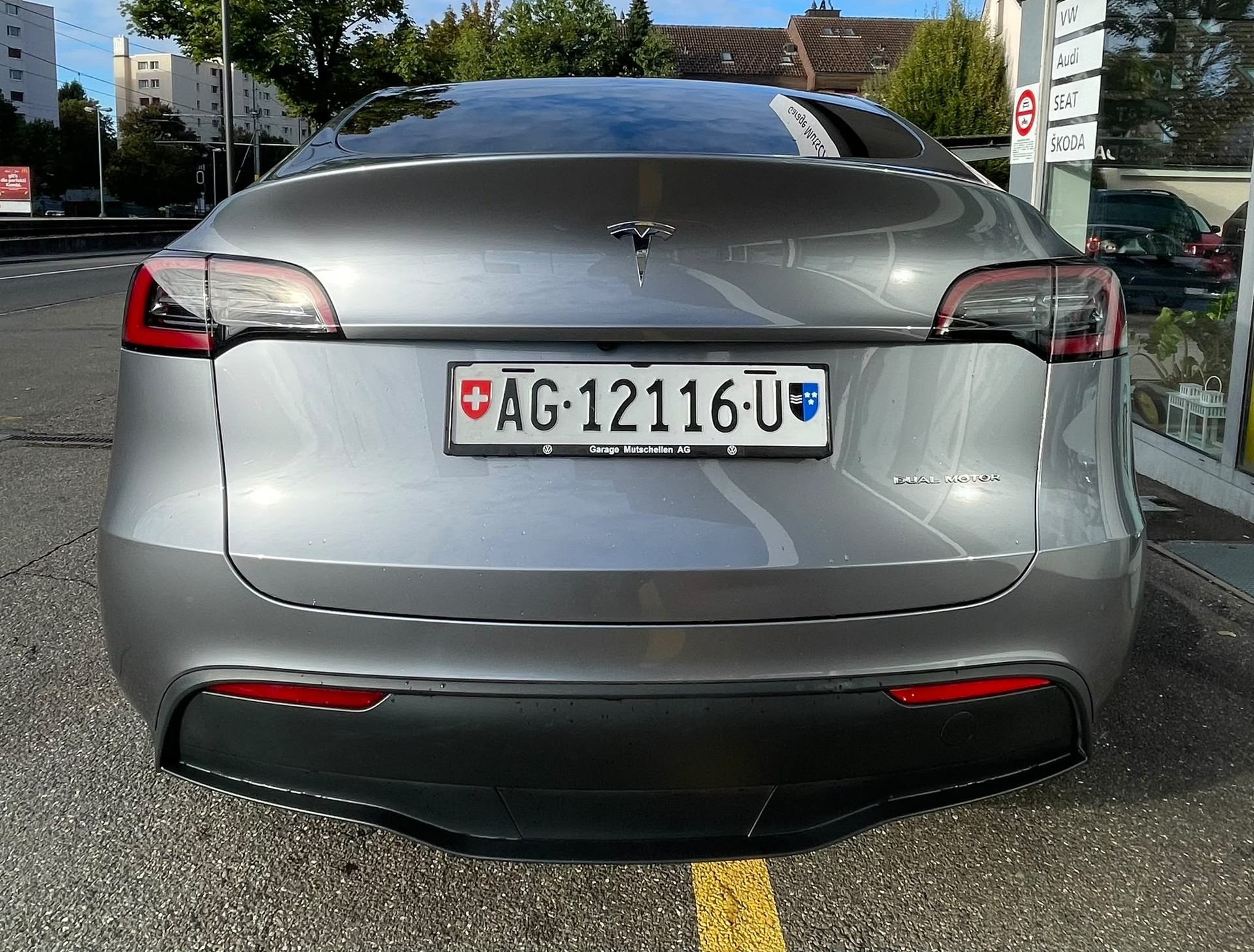 TESLA Y Long Range 533 km (WLTP) 514PS Quicksilver | AHK | FSD Potenzial | Made in Berlin Werksgarantie-image-6