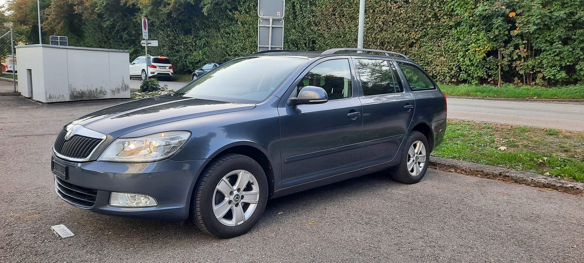 SKODA Octavia Combi 1.8 TSI Adventure 4x4 mit GARANTIE-image-2