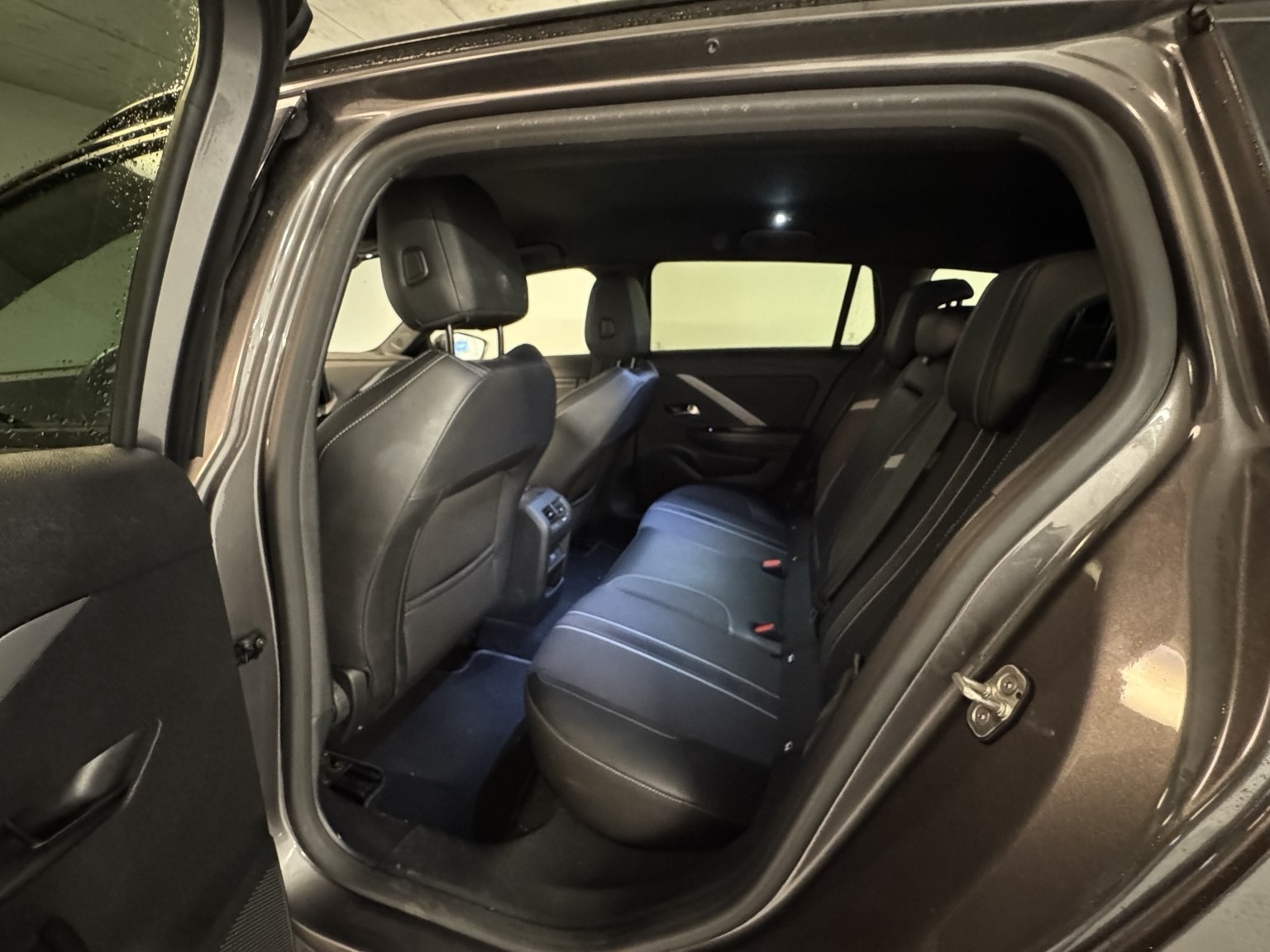 OPEL Astra Sports Tourer 1.6 PHEV Turbo Swiss Plus A-image-6