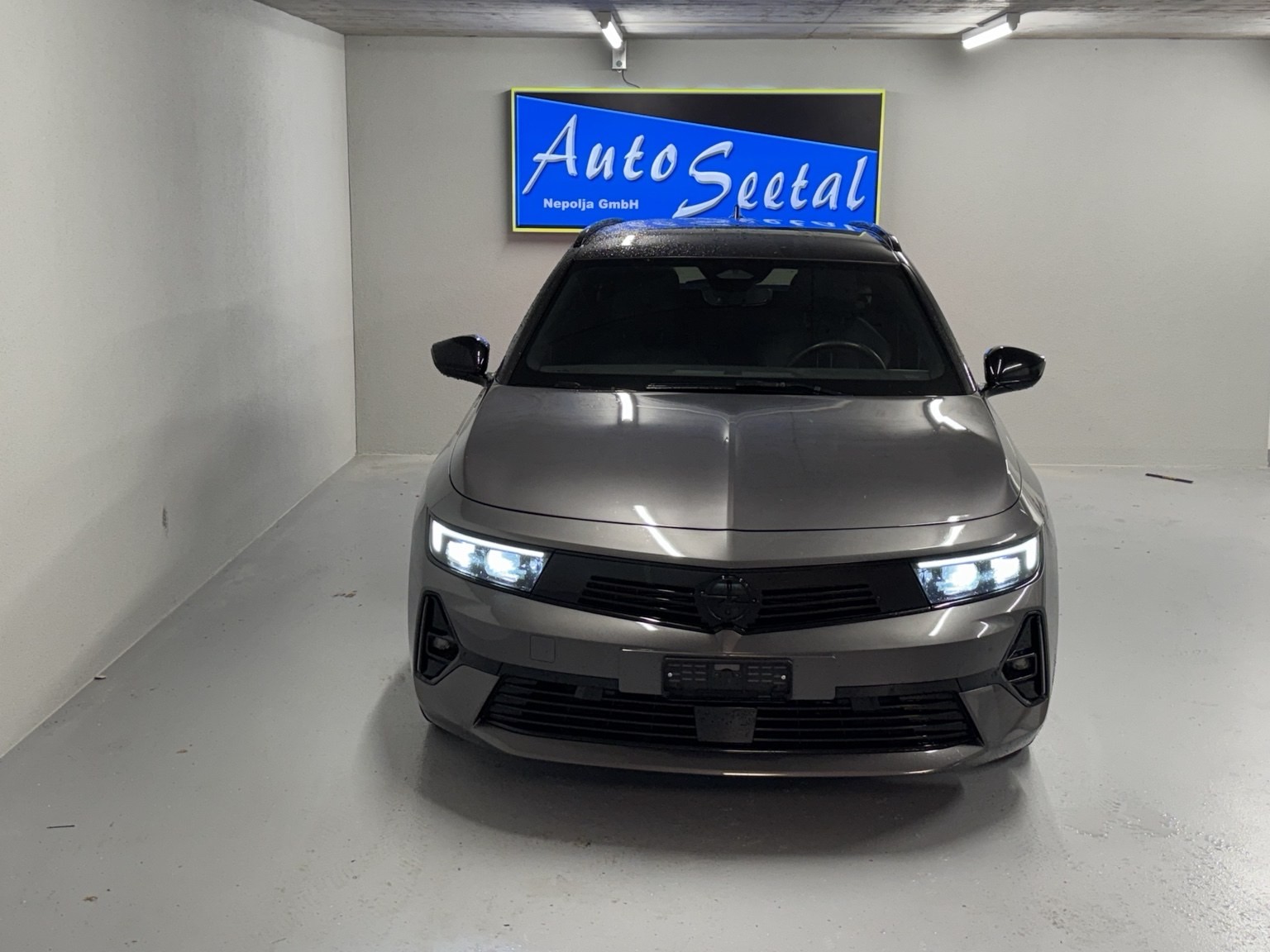 OPEL Astra Sports Tourer 1.6 PHEV Turbo Swiss Plus A-image-1