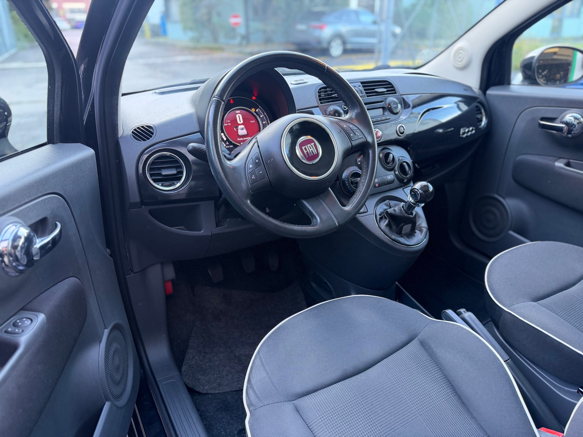 FIAT 500 1.2 Lounge-image-10