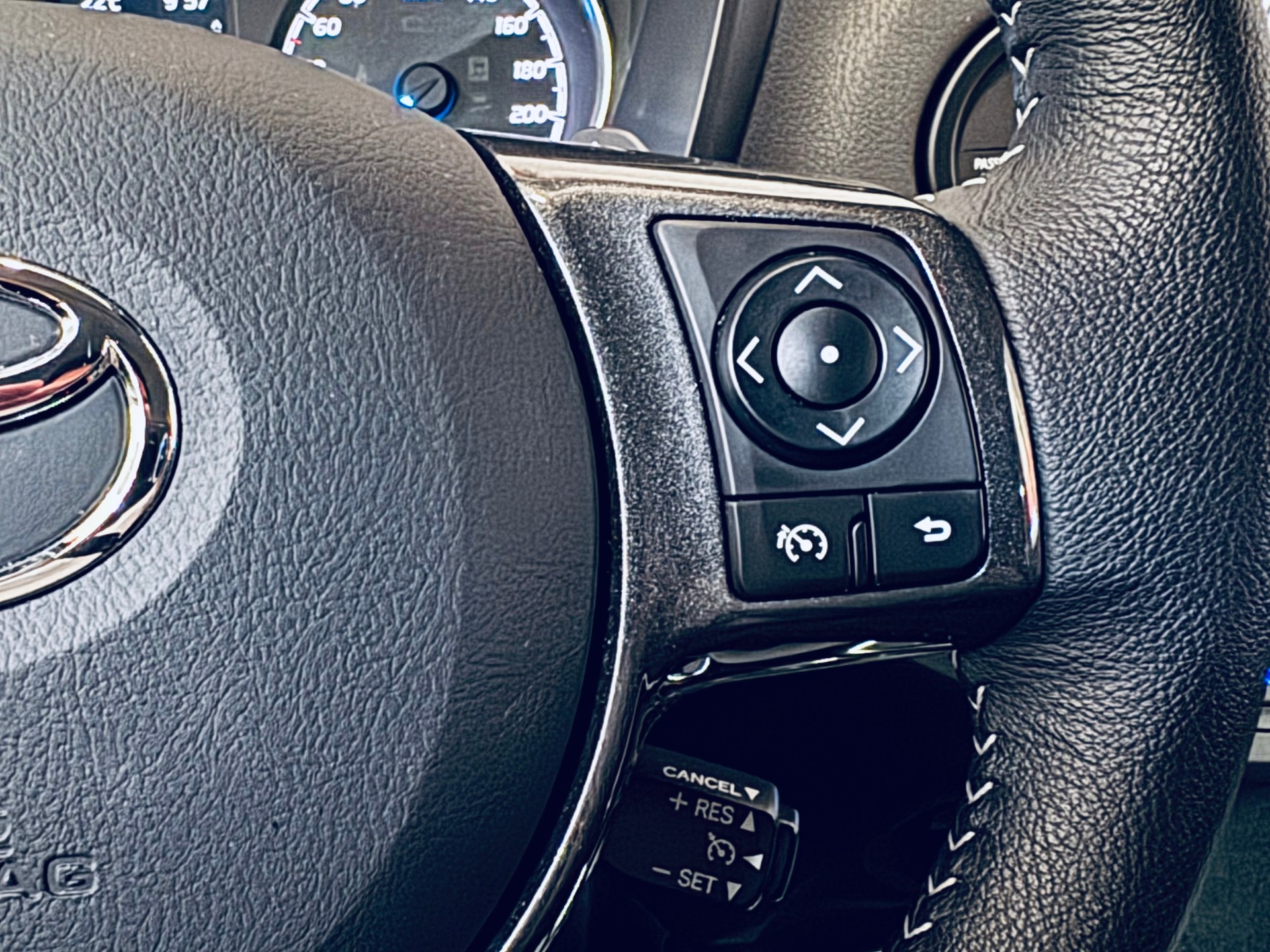 TOYOTA Yaris 1.5 Y20 CVT-image-22
