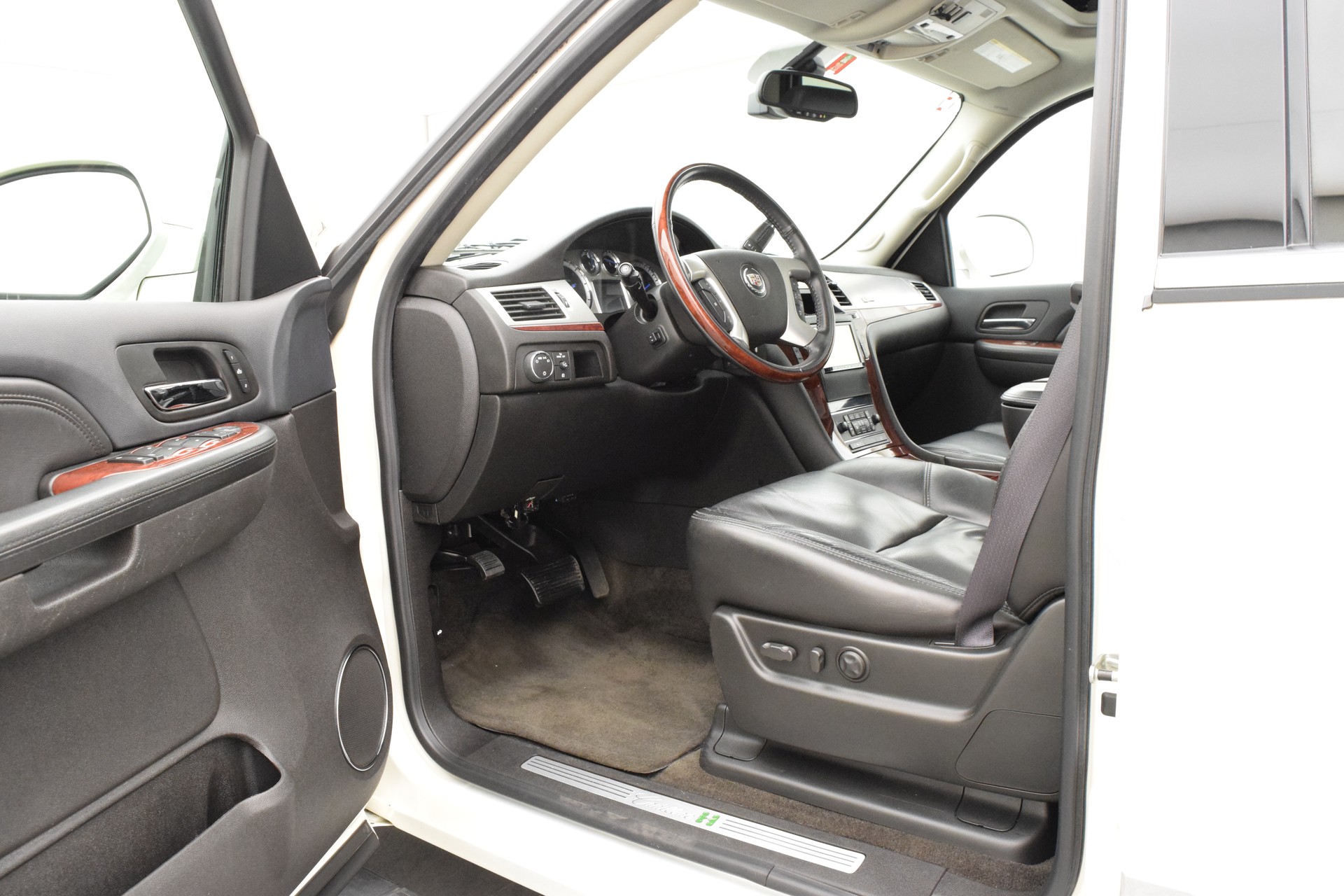 CADILLAC Escalade 6.0 Hybrid 2 Mode-image-8