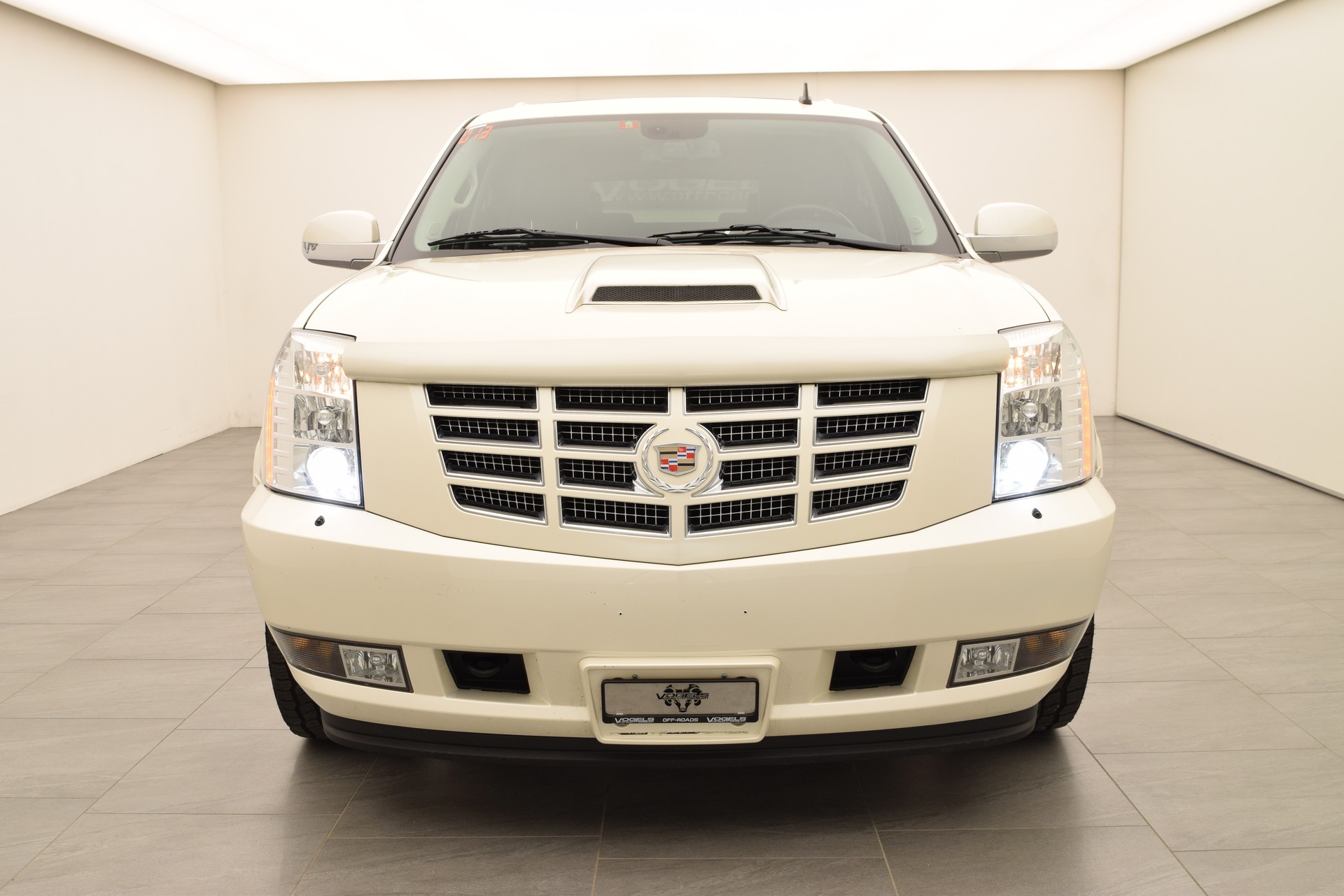 CADILLAC Escalade 6.0 Hybrid 2 Mode-image-2