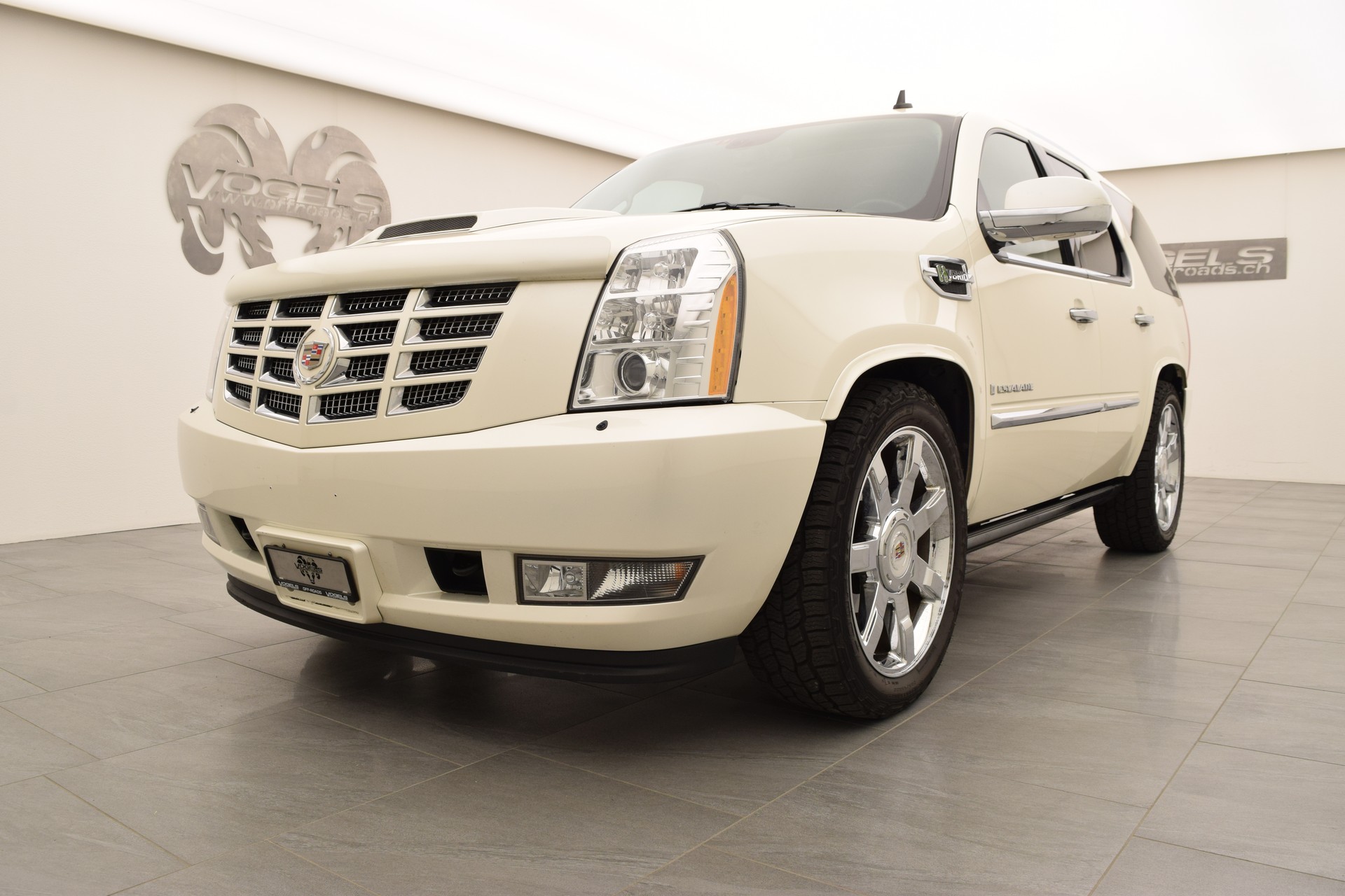 CADILLAC Escalade 6.0 Hybrid 2 Mode-image-1