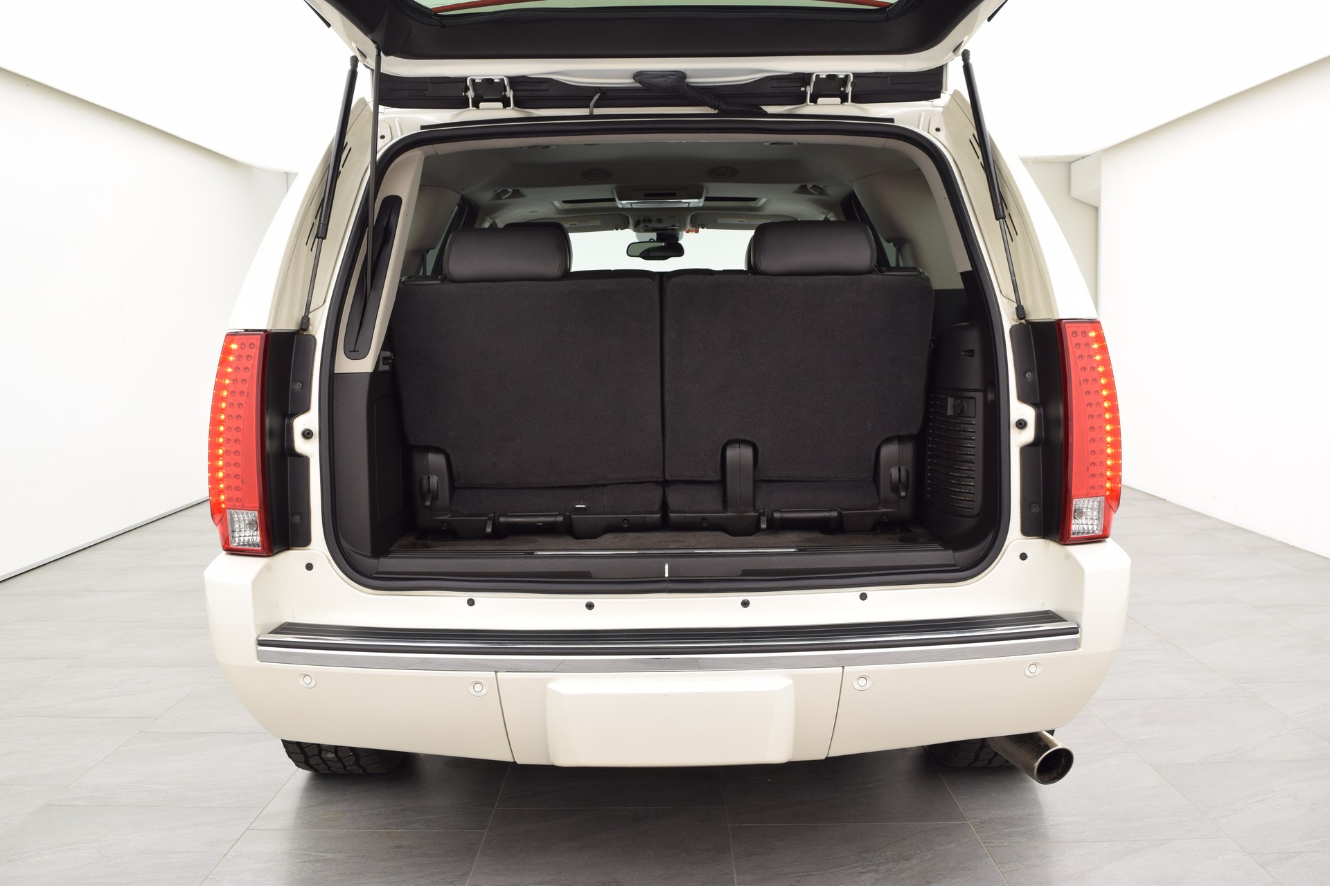 CADILLAC Escalade 6.0 Hybrid 2 Mode-image-6