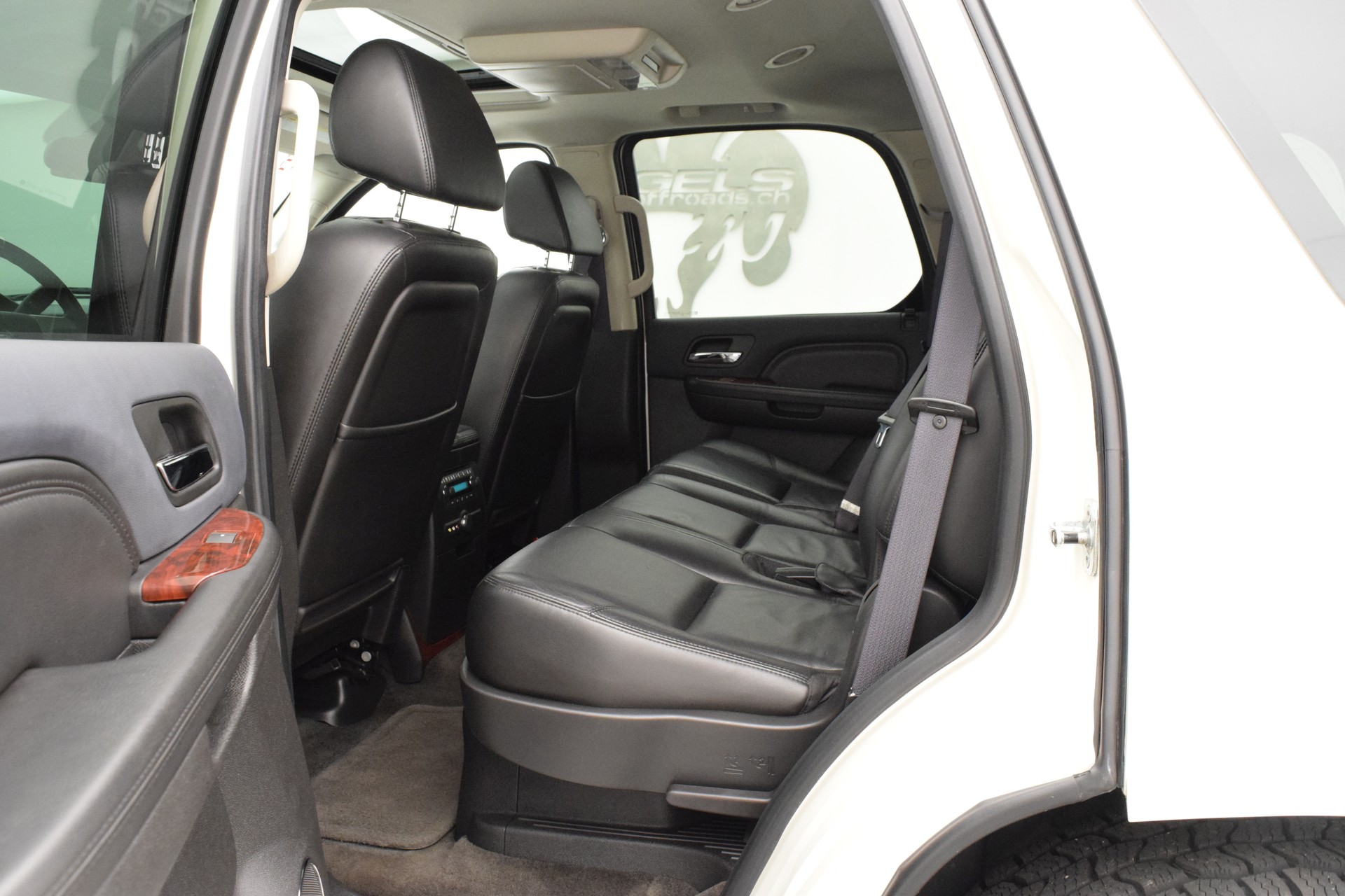 CADILLAC Escalade 6.0 Hybrid 2 Mode-image-14