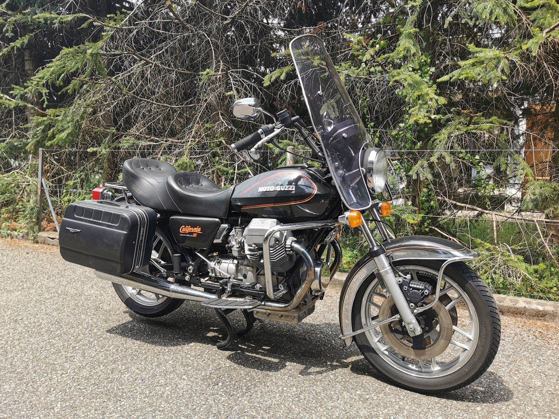 MOTO GUZZI California II-showroom-element-1