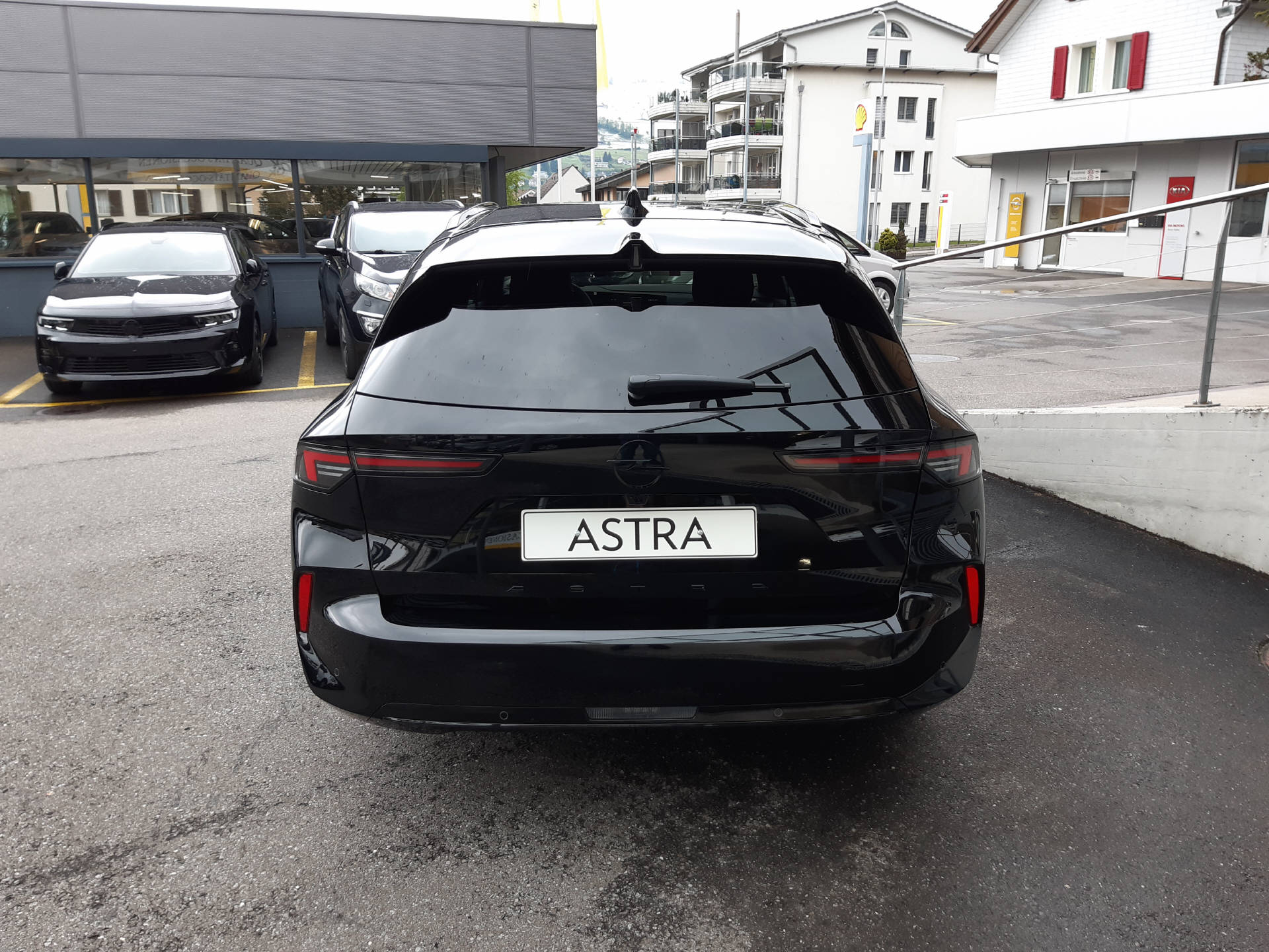 OPEL Astra Sports Tourer 1.2 T 130 Swiss Plus-image-4