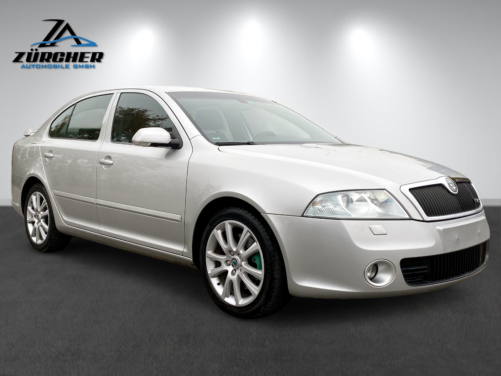 SKODA Octavia 2.0 Turbo FSI RS-image-2