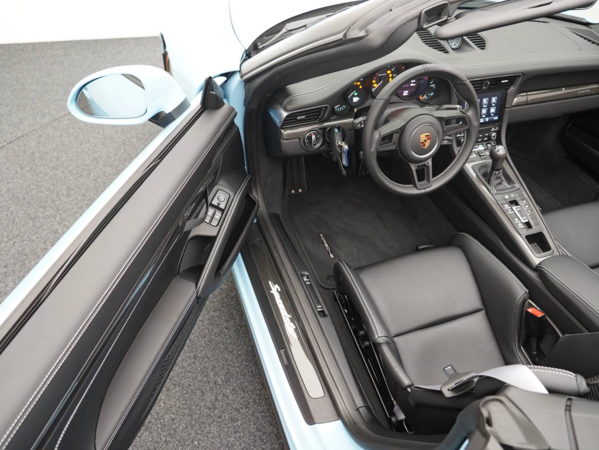 PORSCHE 911 Speedster-image-3