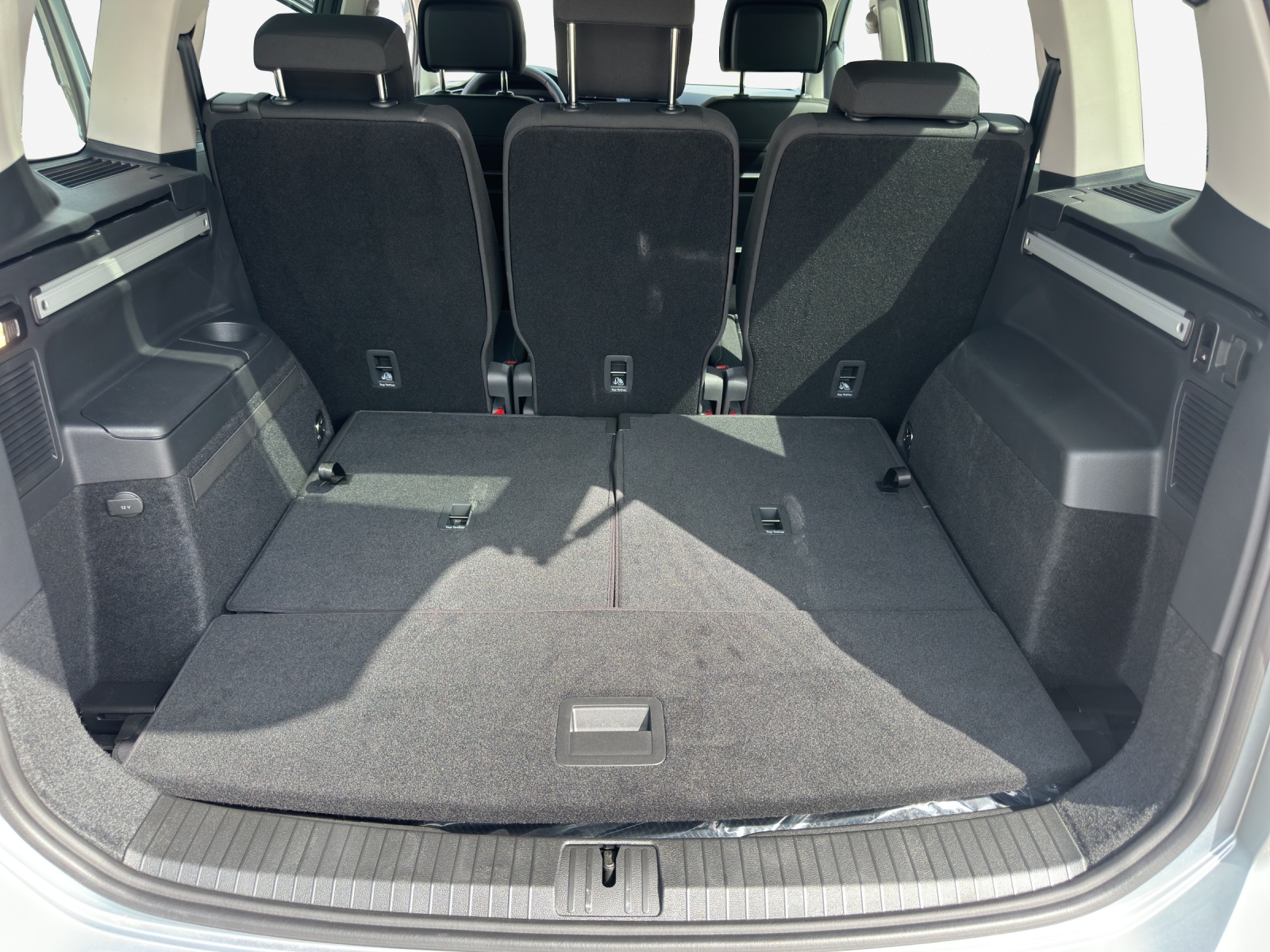 VW Touran 2.0 TDI BlueMotion Technology Comfortline DSG-image-12