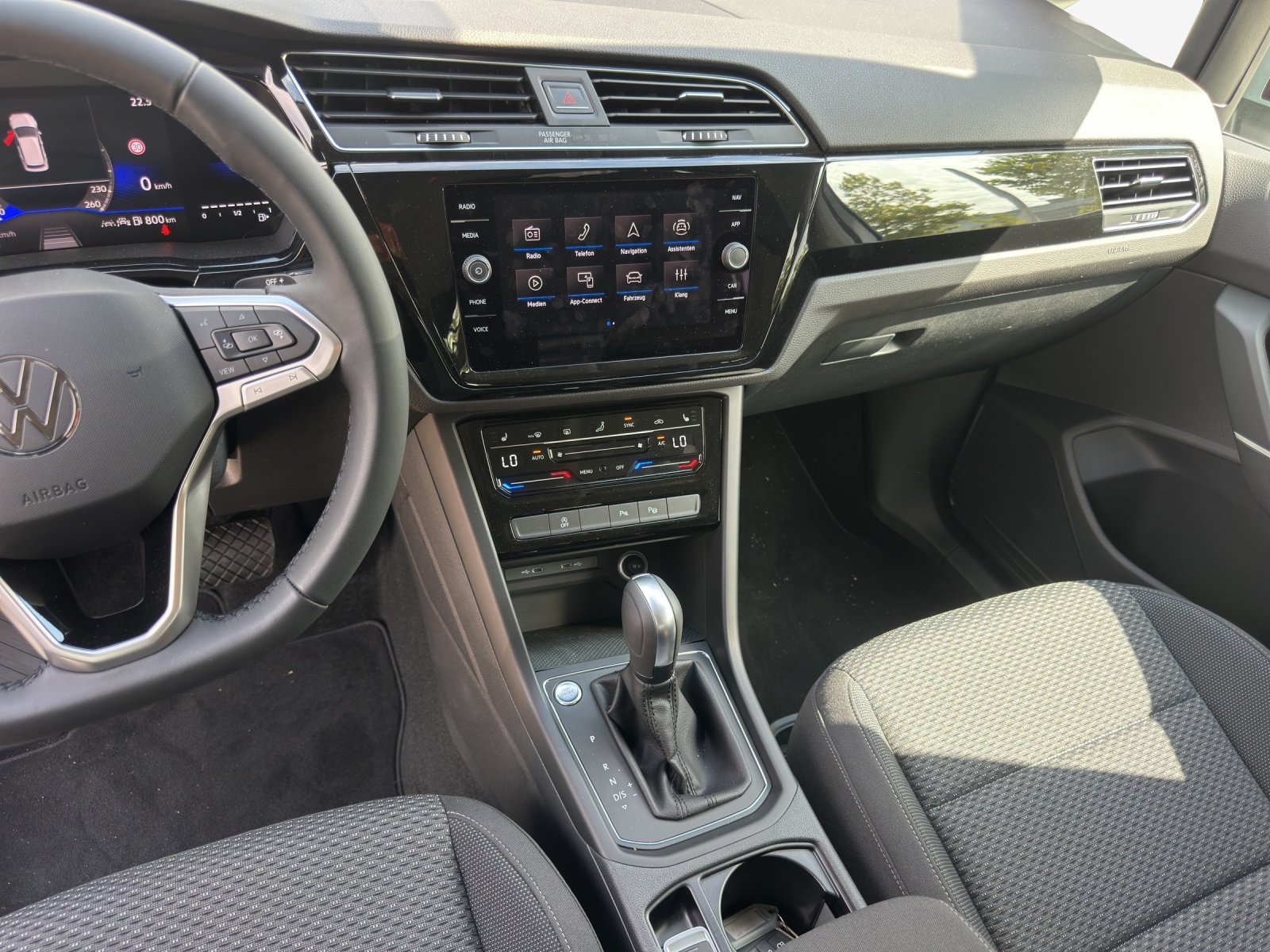 VW Touran 2.0 TDI BlueMotion Technology Comfortline DSG-image-10