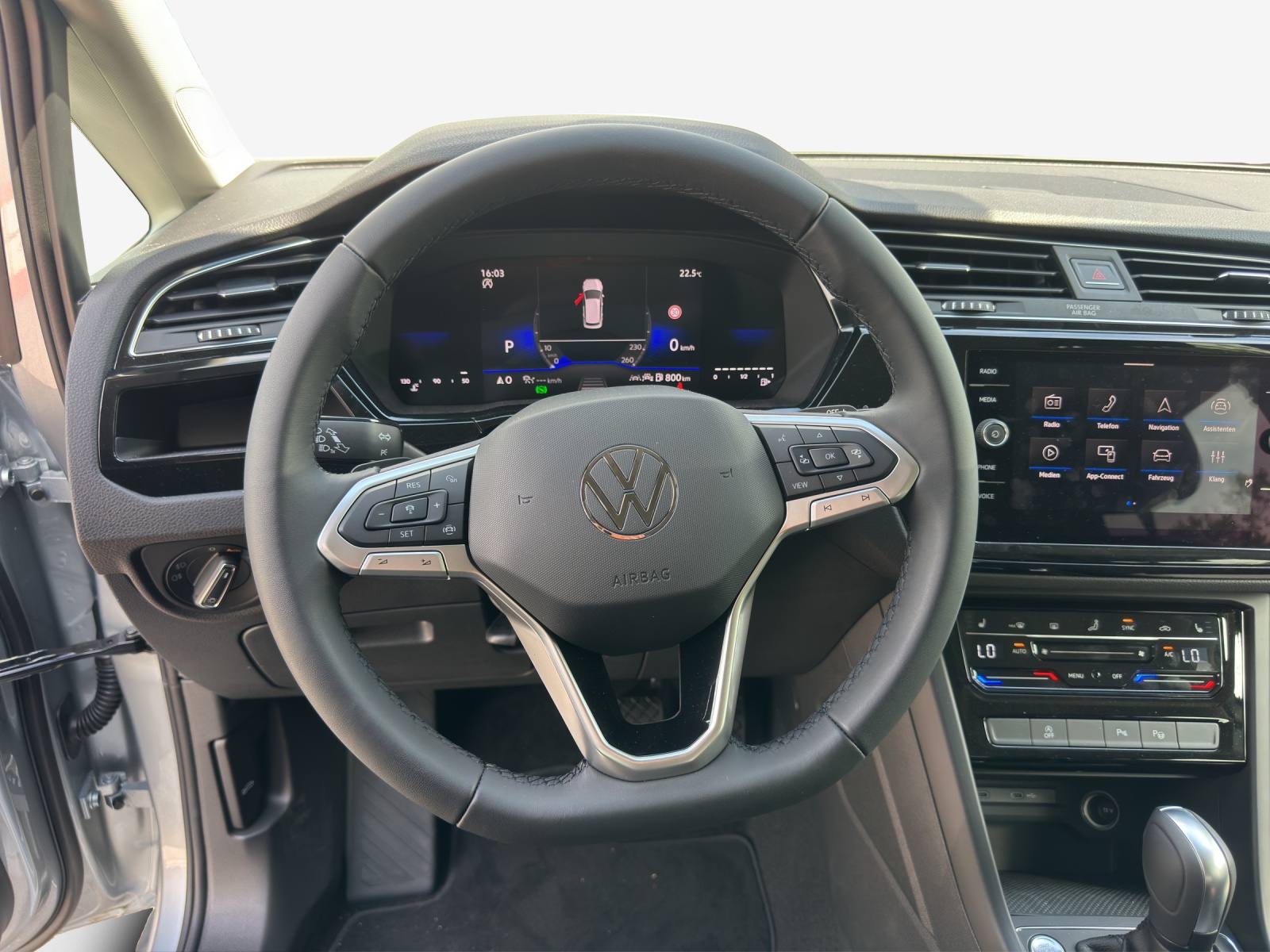 VW Touran 2.0 TDI BlueMotion Technology Comfortline DSG-image-9
