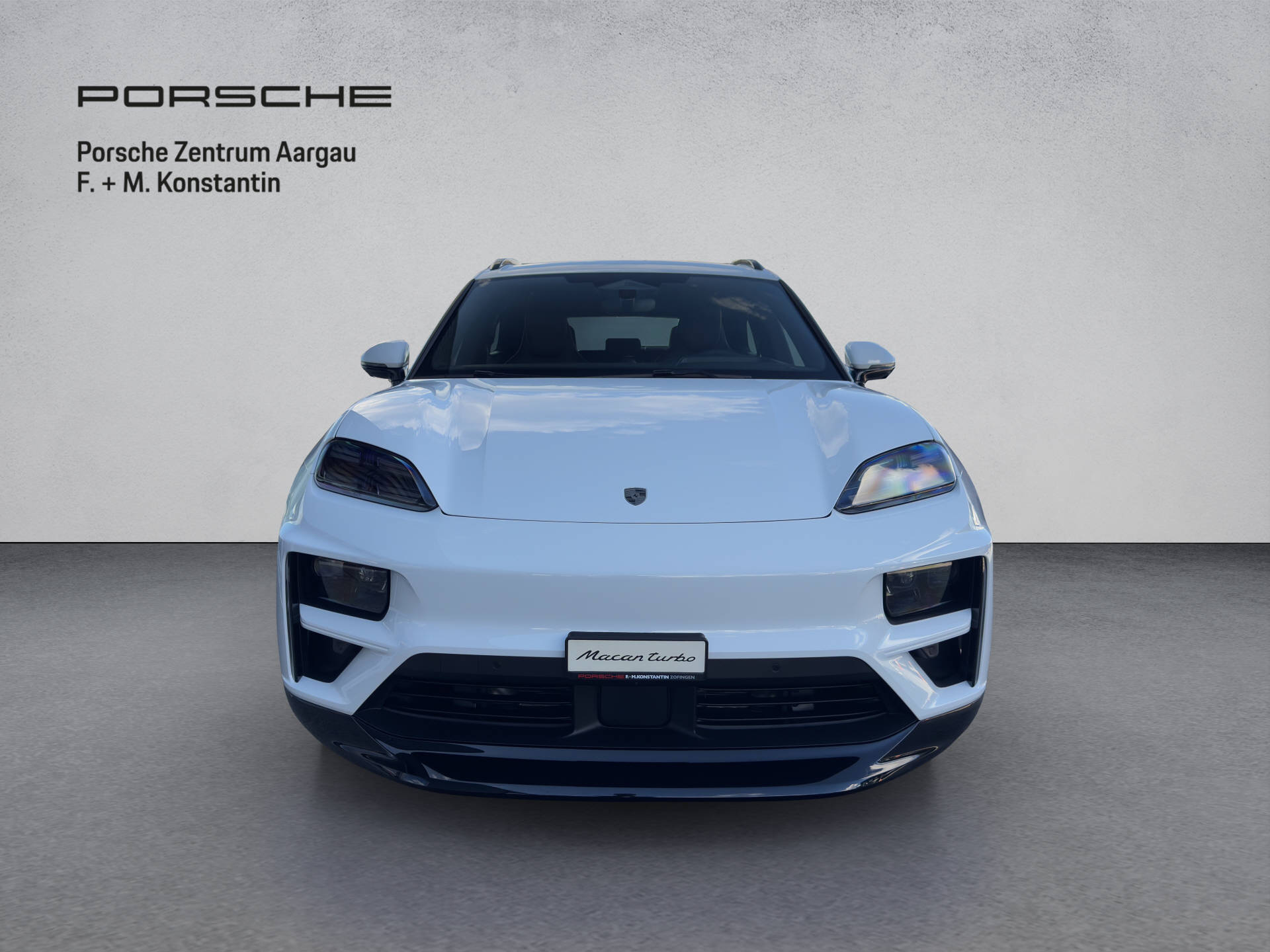 PORSCHE Macan Turbo-image-1