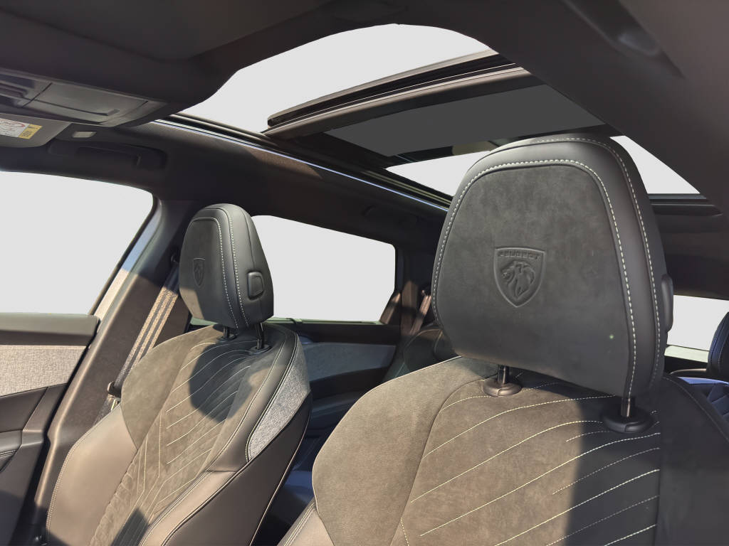 PEUGEOT 5008 1.6 PHEV GT-image-8