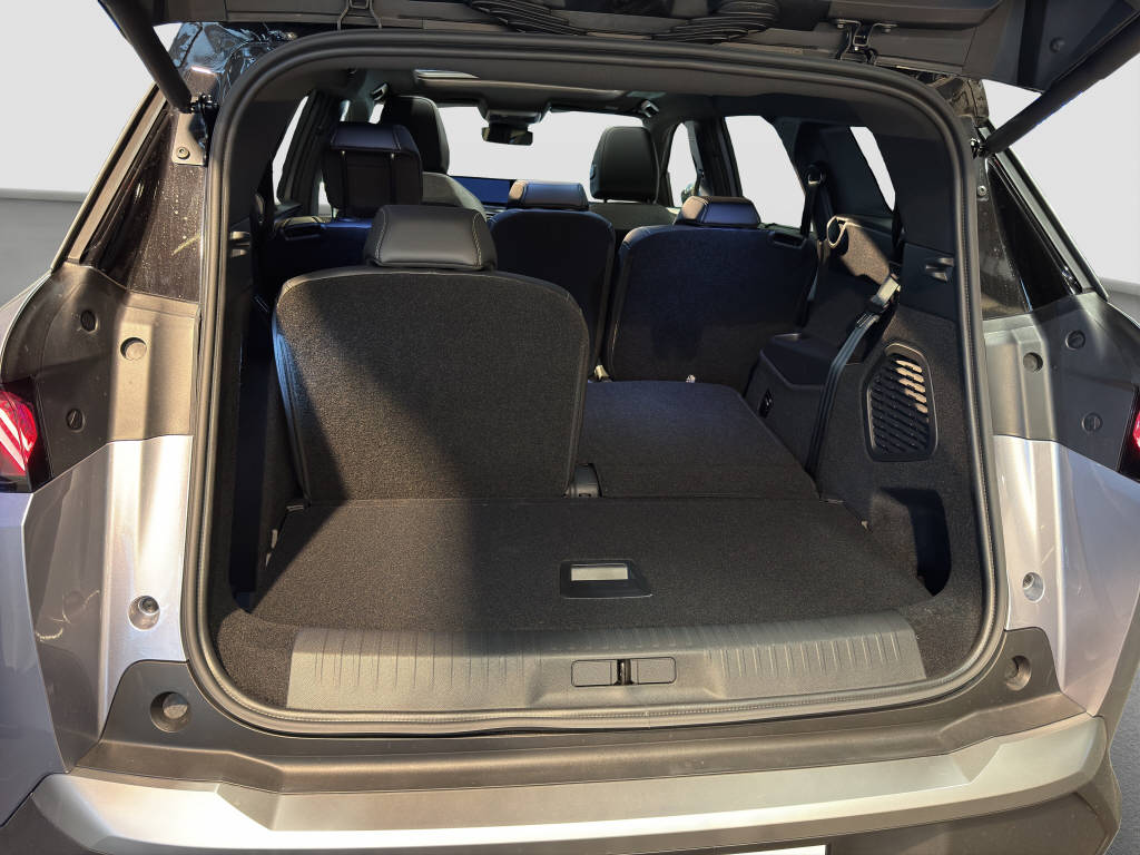 PEUGEOT 5008 1.6 PHEV GT-image-10