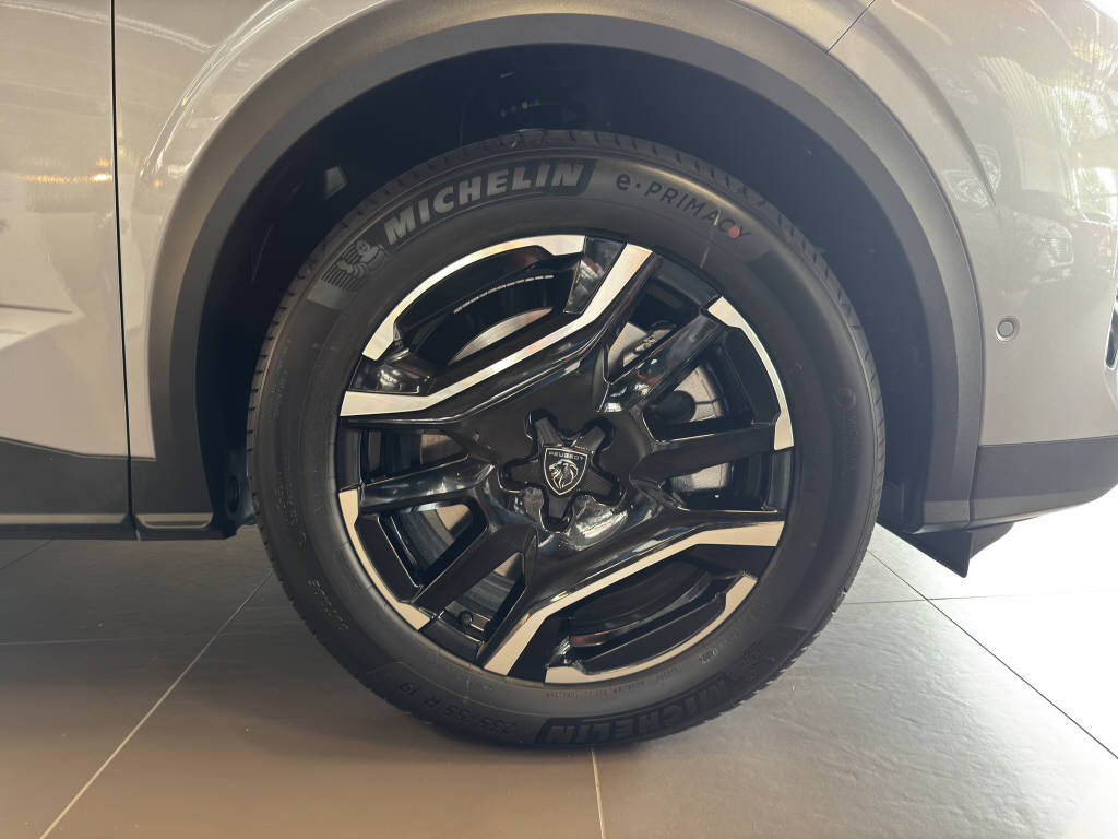 PEUGEOT 5008 1.6 PHEV GT-image-11