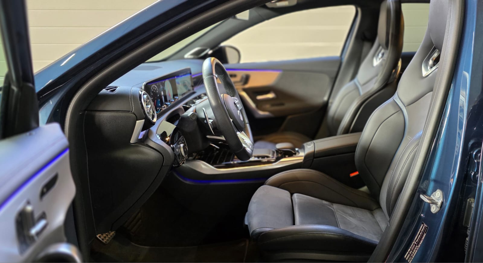 MERCEDES-BENZ A 35 AMG 4Matic Edition 1 Speedshift **CH FAHRZEUG**-image-8