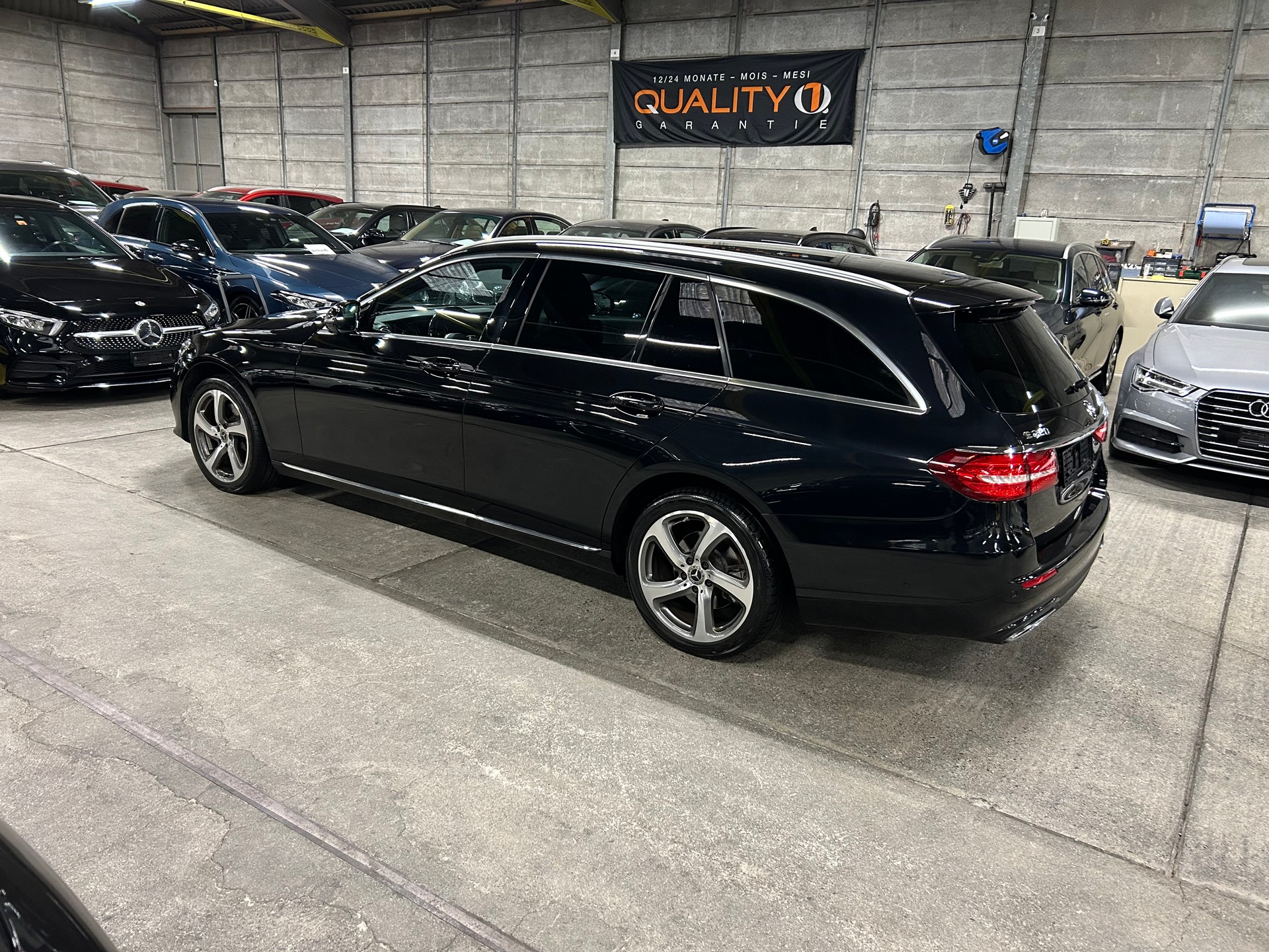 MERCEDES-BENZ E 220 d Swiss Star Avantgarde 4Matic 9G-Tronic-image-7