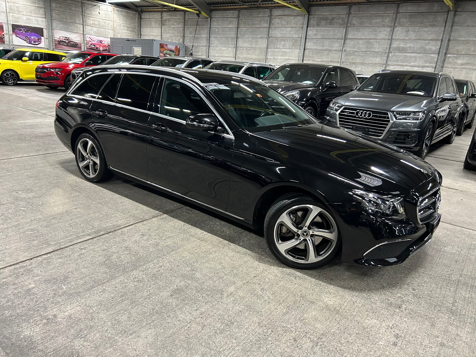 MERCEDES-BENZ E 220 d Swiss Star Avantgarde 4Matic 9G-Tronic-image-0