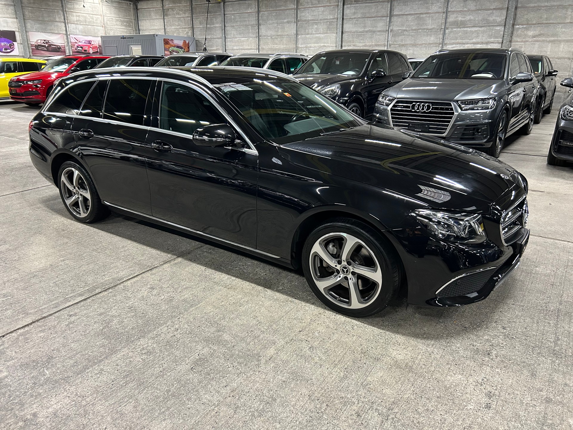 MERCEDES-BENZ E 220 d Swiss Star Avantgarde 4Matic 9G-Tronic-image-1