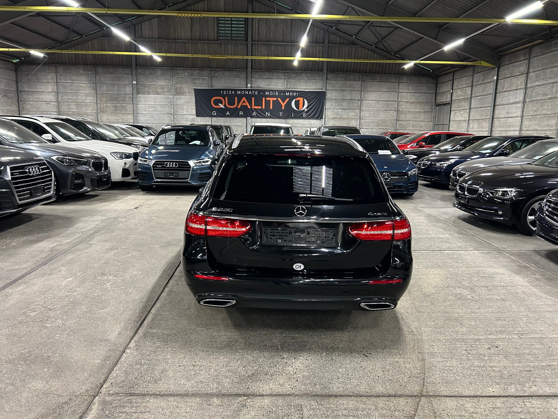 MERCEDES-BENZ E 220 d Swiss Star Avantgarde 4Matic 9G-Tronic-image-5