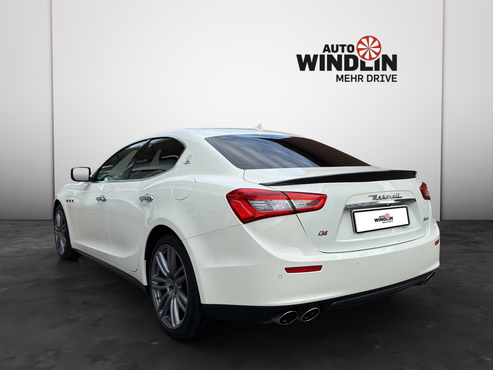 MASERATI Ghibli 3.0 V6 S Q4-image-2