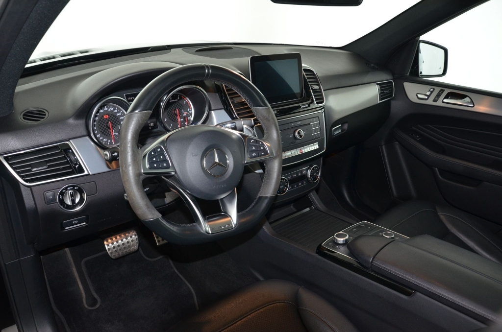 MERCEDES-BENZ GLE 43 AMG 4Matic 9G-Tronic-image-11