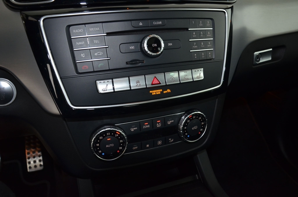 MERCEDES-BENZ GLE 43 AMG 4Matic 9G-Tronic-image-22