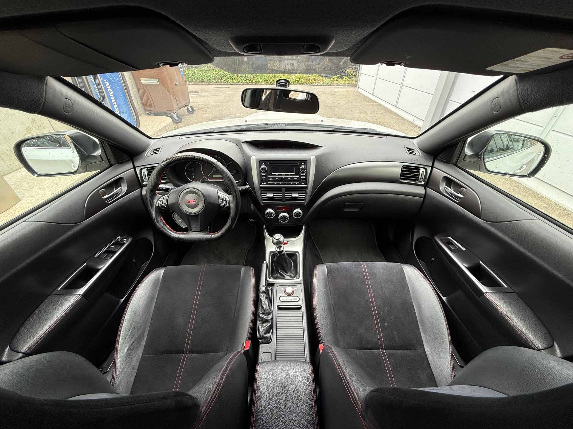 SUBARU 2.5 Turbo 4WD WRX STI Sport *CH Fahrzeug *Frisch ab MFK *Frisch ab Service *2 Schlüssel *8 Fach bereift-image-9