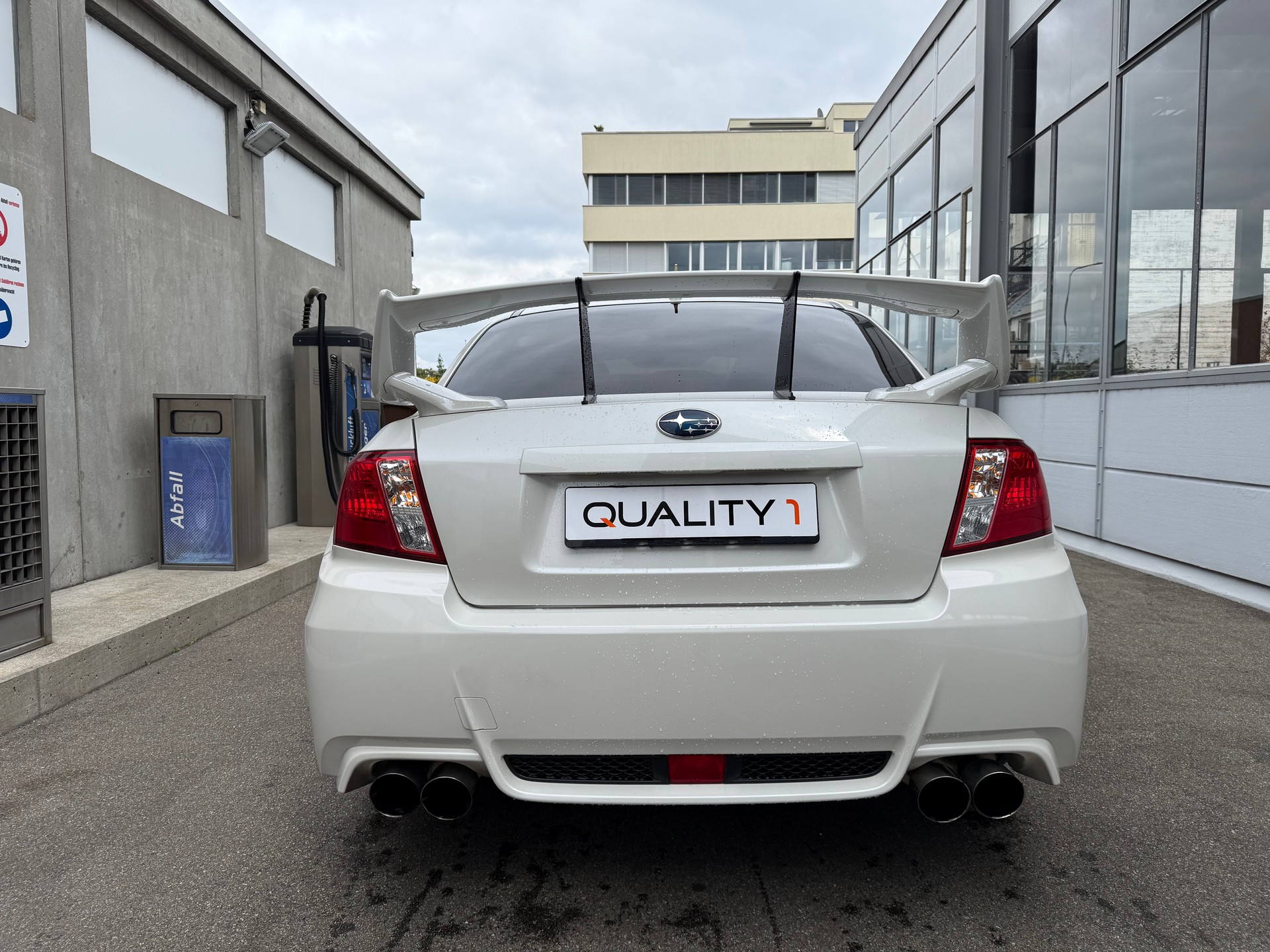 SUBARU 2.5 Turbo 4WD WRX STI Sport *CH Fahrzeug *Frisch ab MFK *Frisch ab Service *2 Schlüssel *8 Fach bereift-image-5