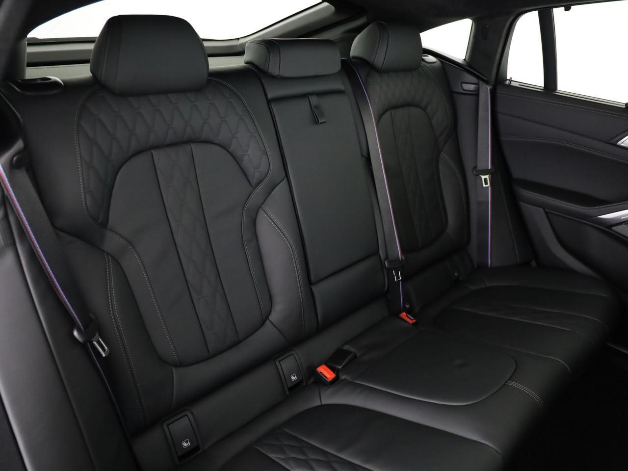 BMW X6 xDrive 48V M60i M Sport Pro Steptronic-image-14