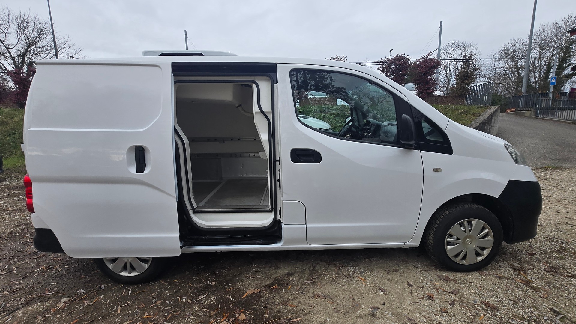 NISSAN NV200 1.5 dCi 110 Frischdienst-image-8