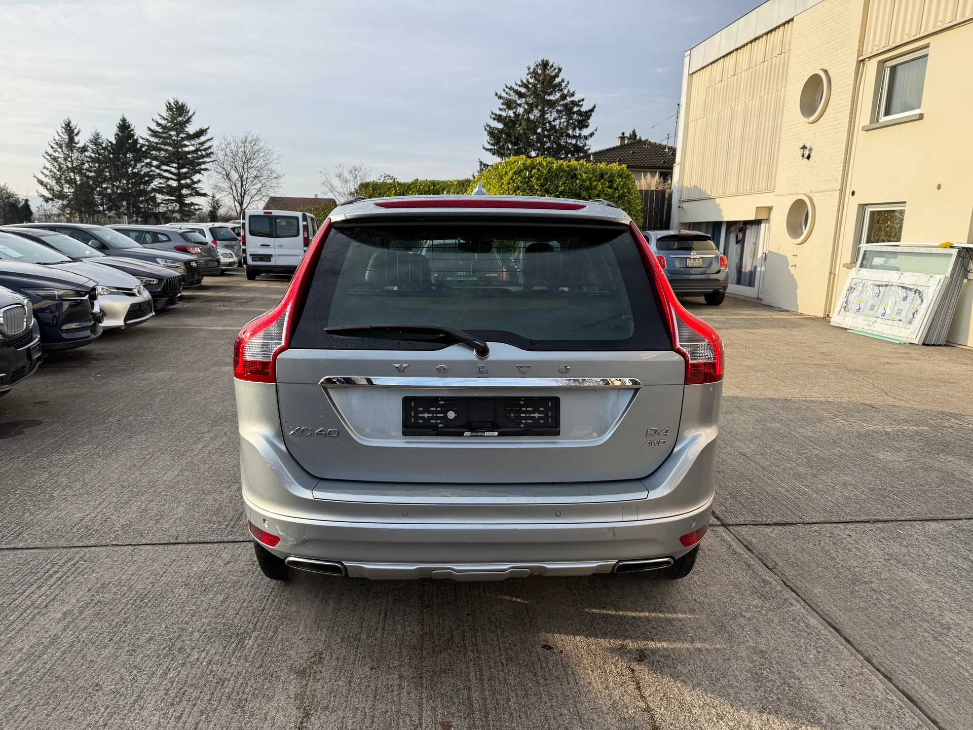 VOLVO XC60 D4 AWD Summum-image-3