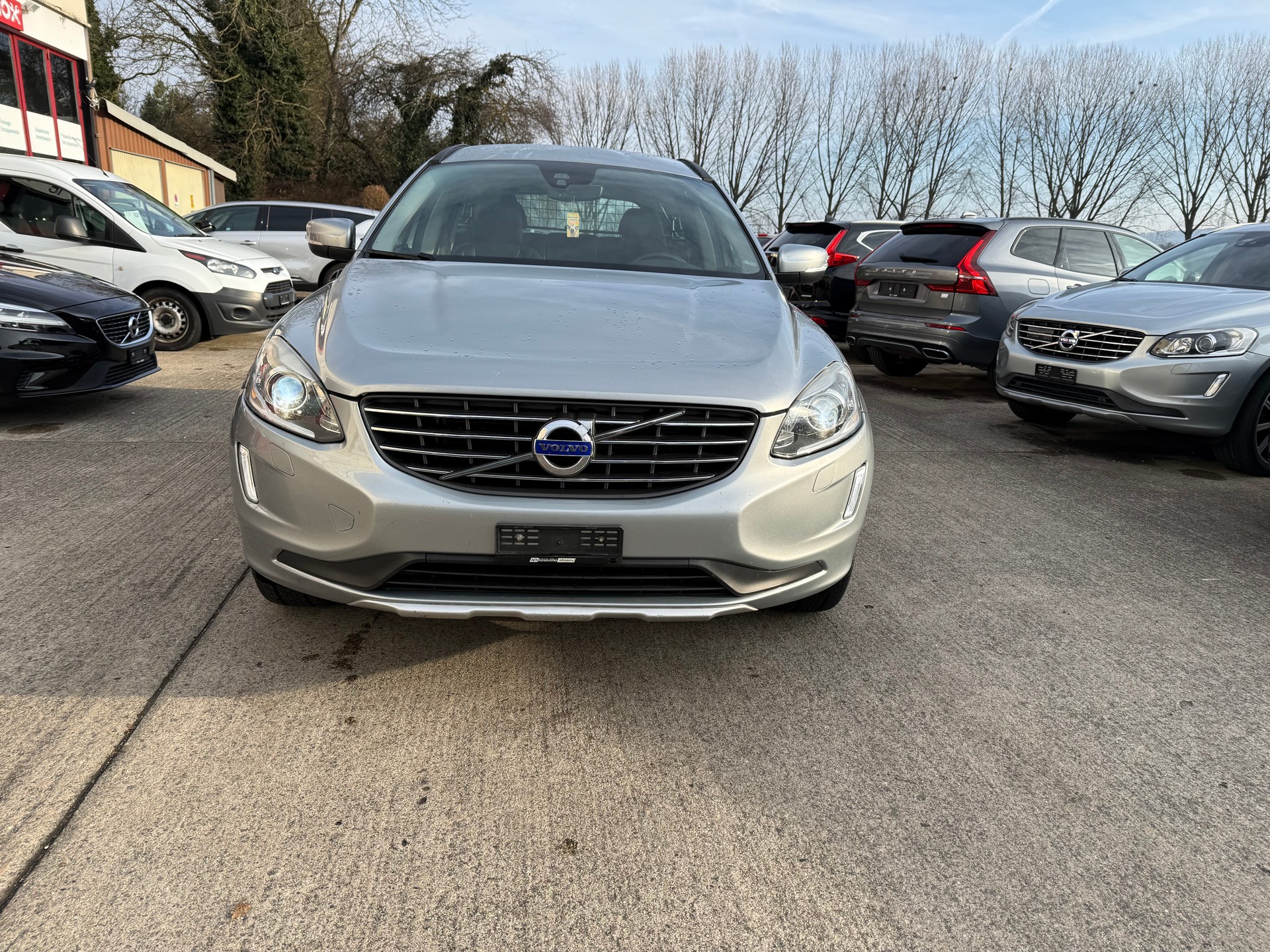 VOLVO XC60 D4 AWD Summum-image-0