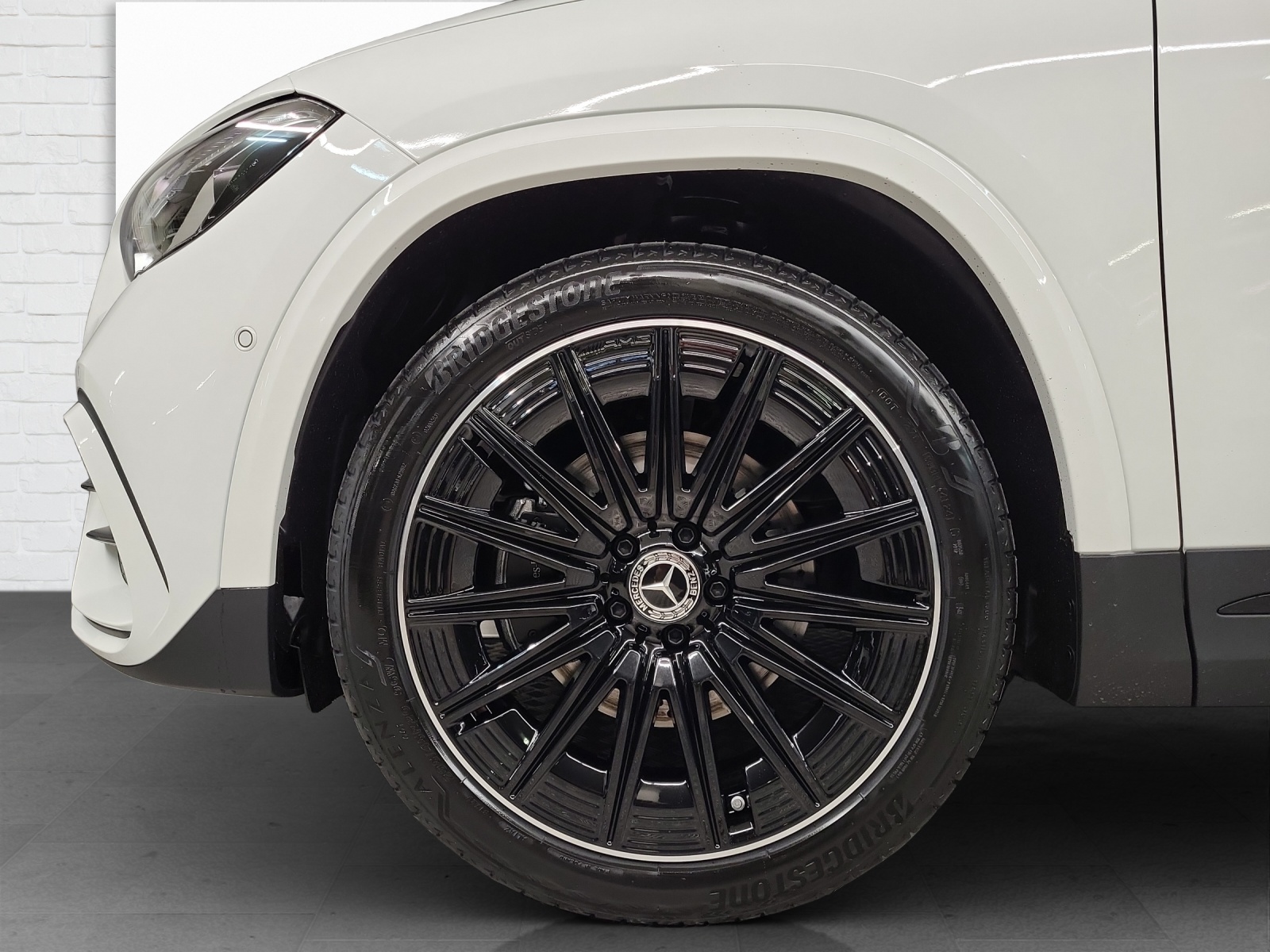 MERCEDES-BENZ GLA 200 AMG Line Night Star-image-5