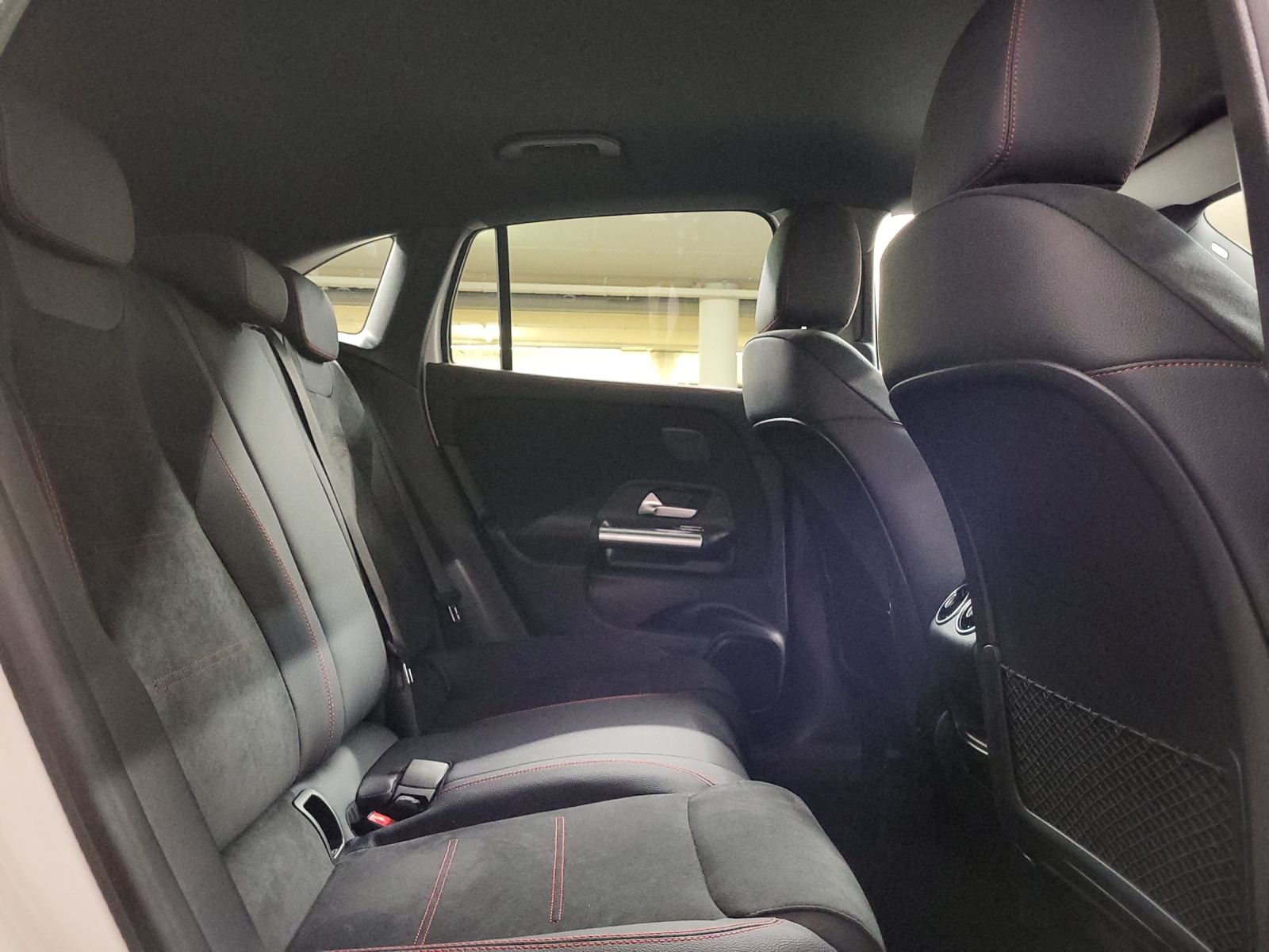 MERCEDES-BENZ GLA 200 AMG Line Night Star-image-9