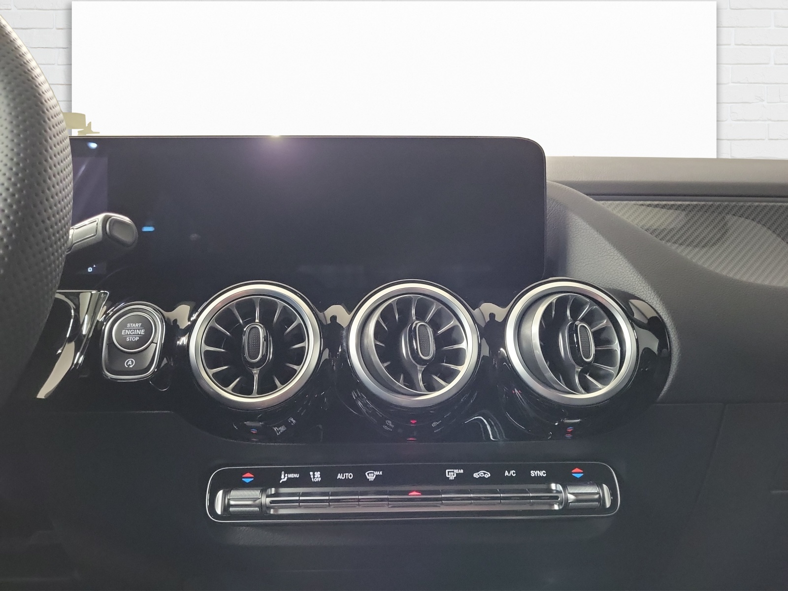 MERCEDES-BENZ GLA 200 AMG Line Night Star-image-8
