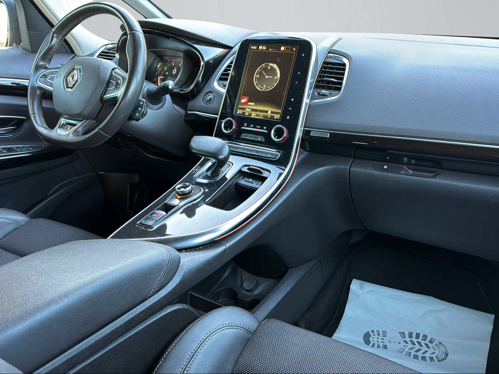 RENAULT Espace 1.8 TCe Intens EDC-image-8