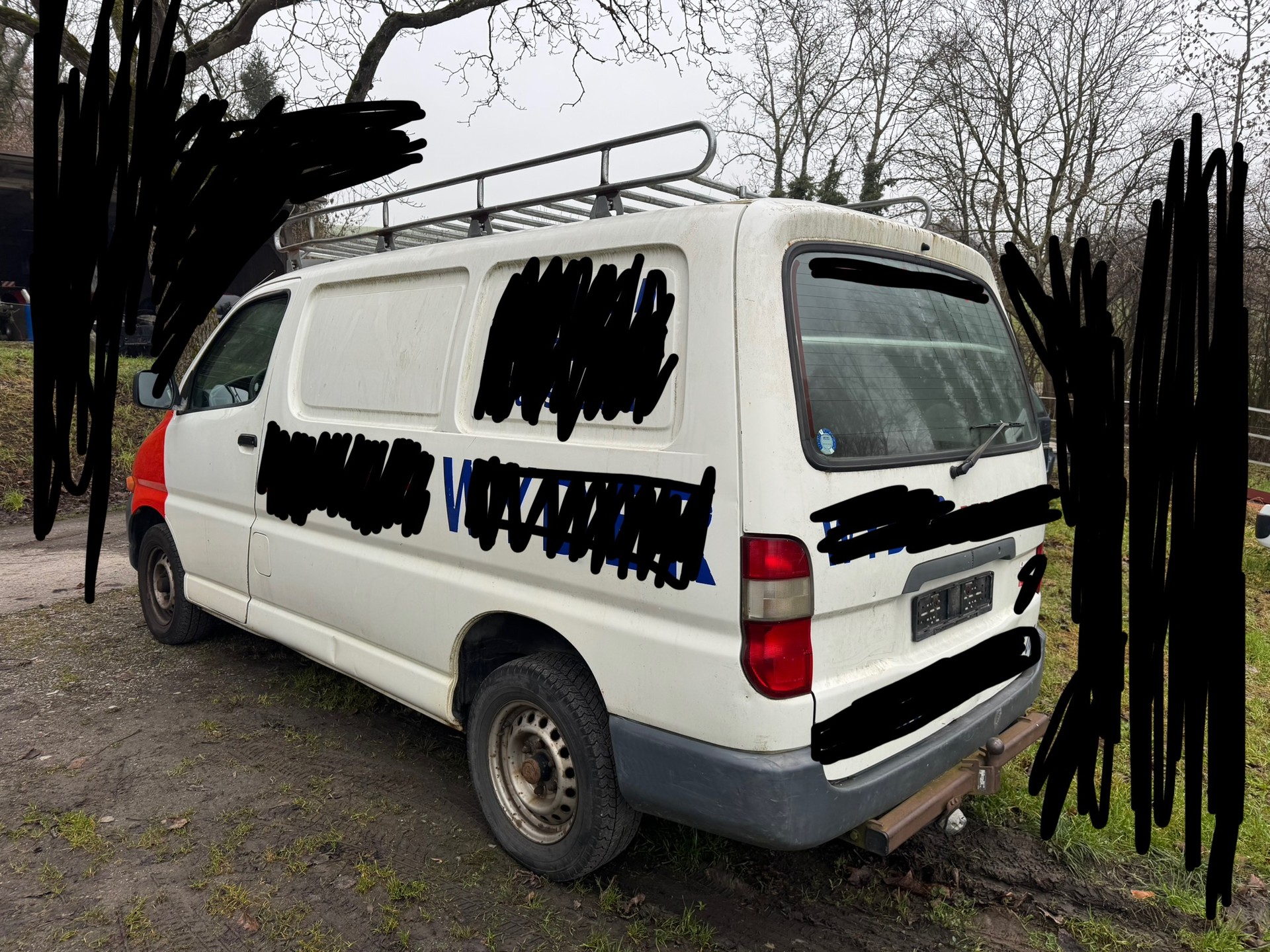 TOYOTA HI-ACE-image-2