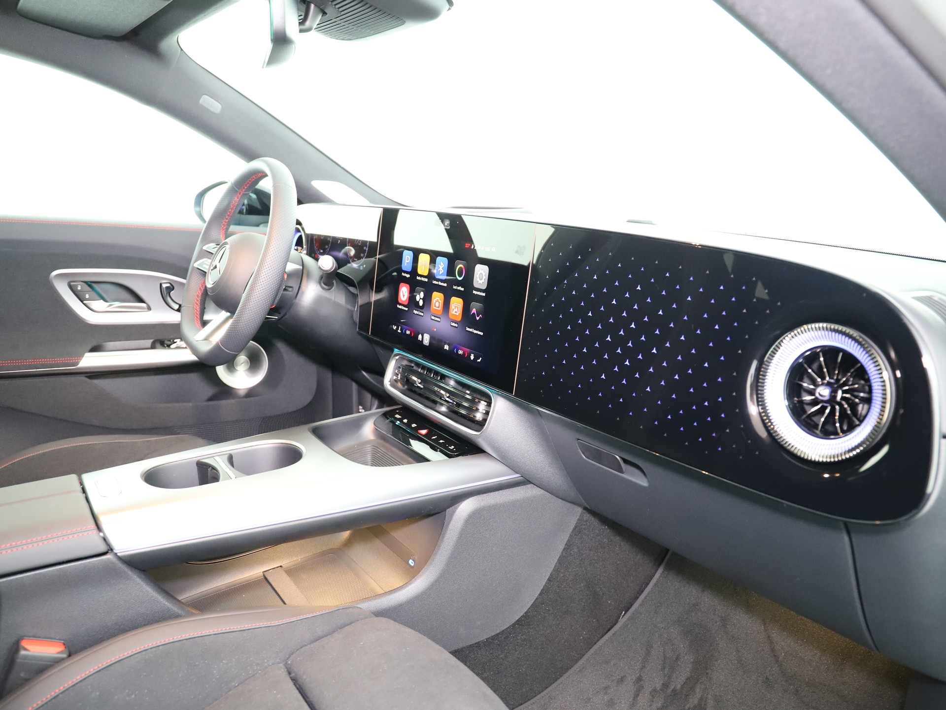 MERCEDES-BENZ CLA 350+ 85 kWh EQ-image-11