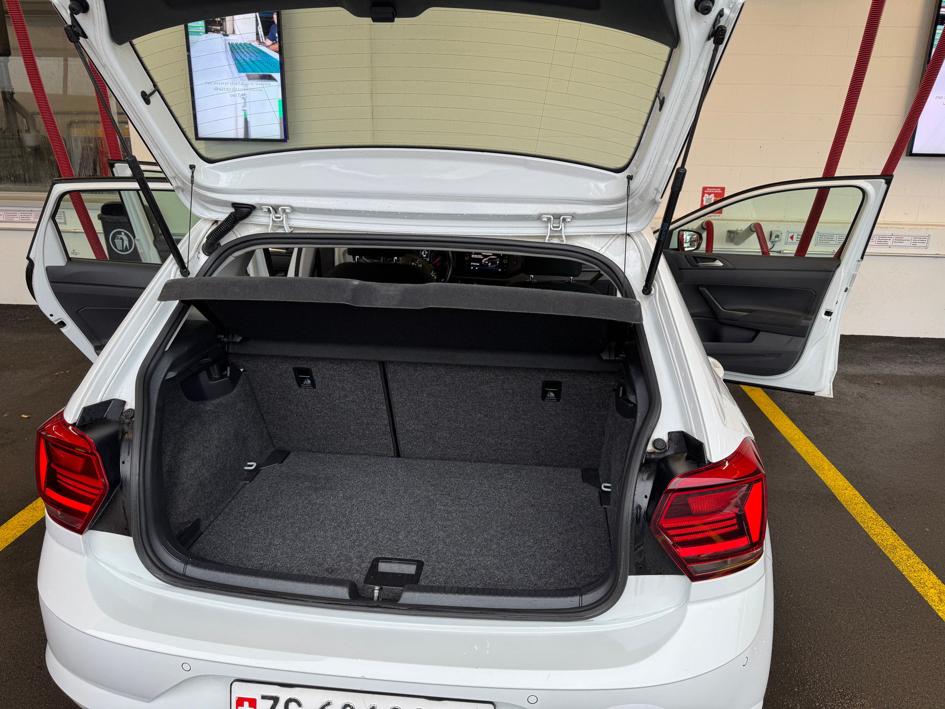 VW Polo 1.0 MPl-image-13