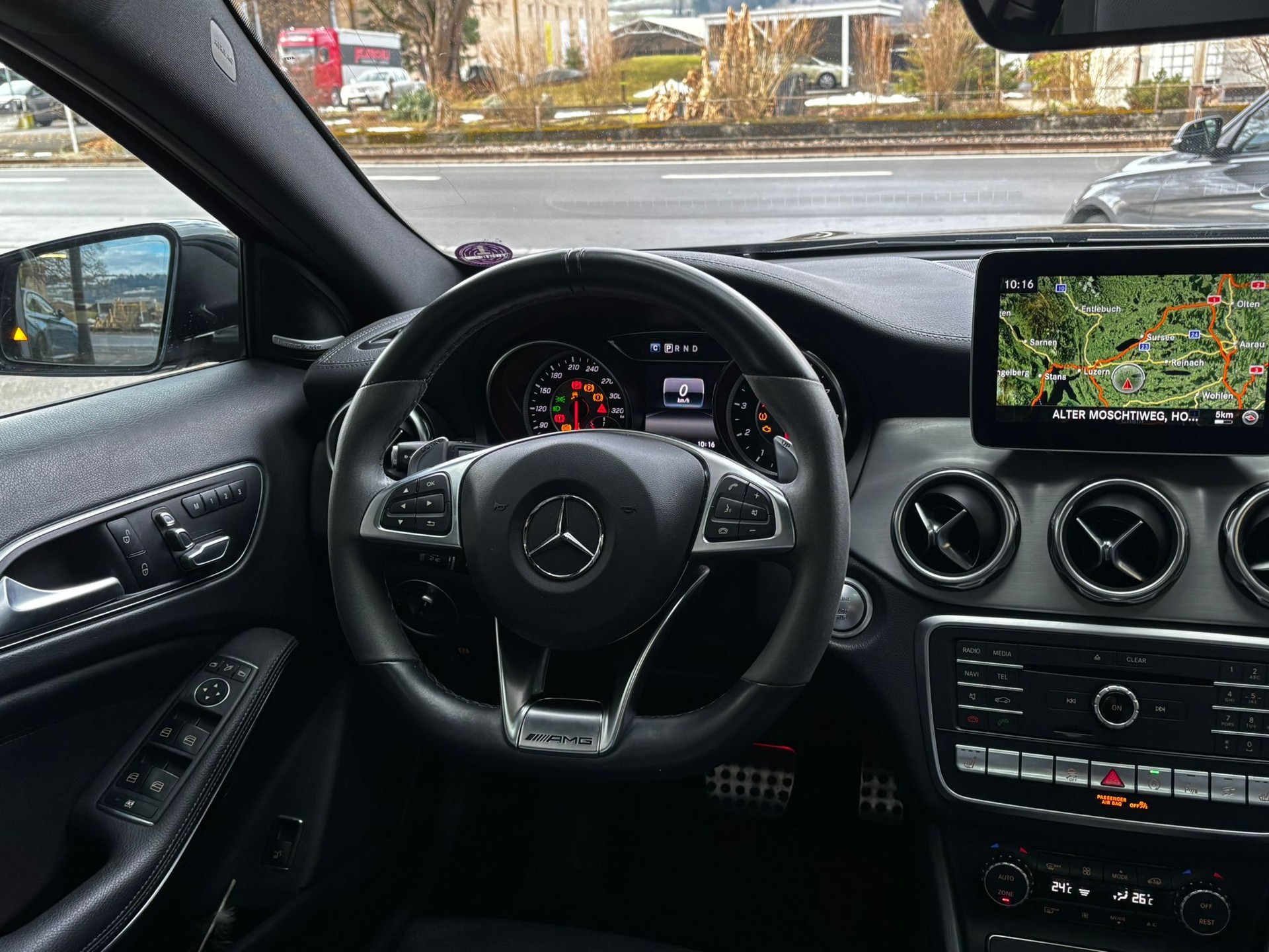 MERCEDES-BENZ GLA 45 AMG 4Matic 7G-DCT-image-15