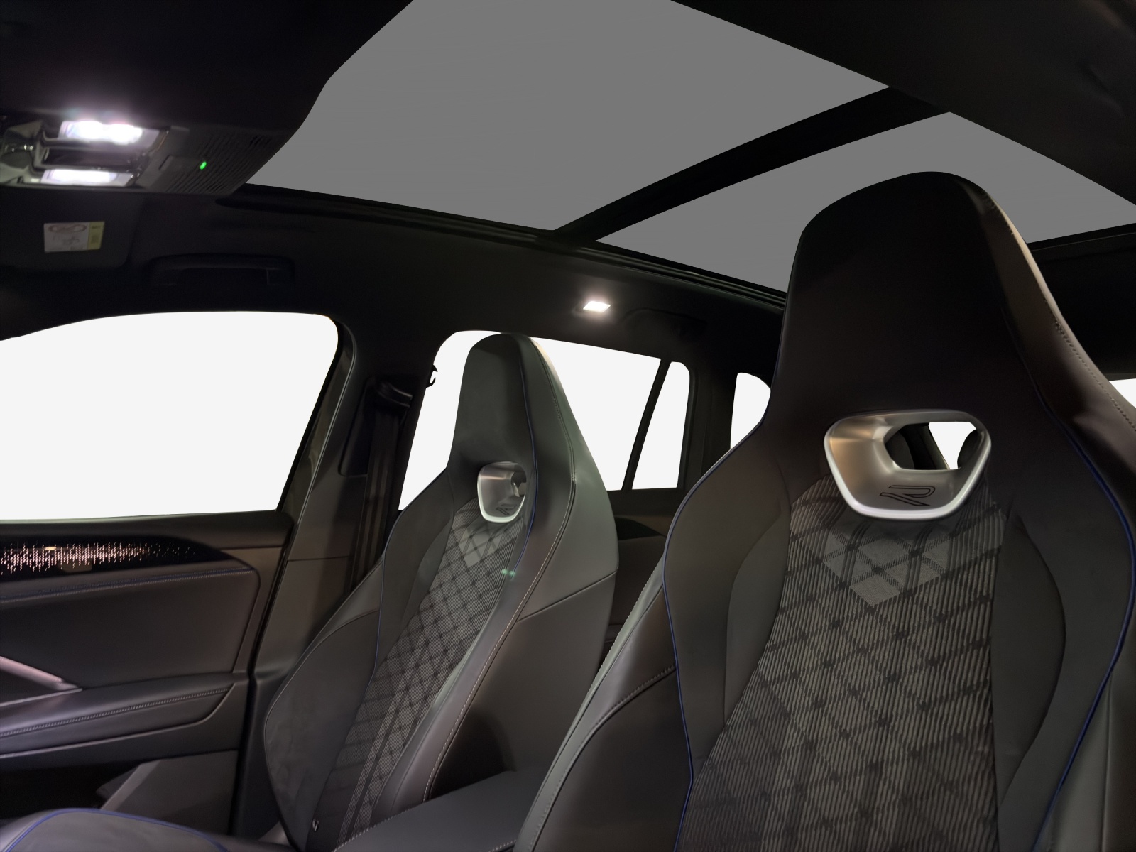 VW Tiguan 2.0 TSI DSG R-Line 4Motion-image-13