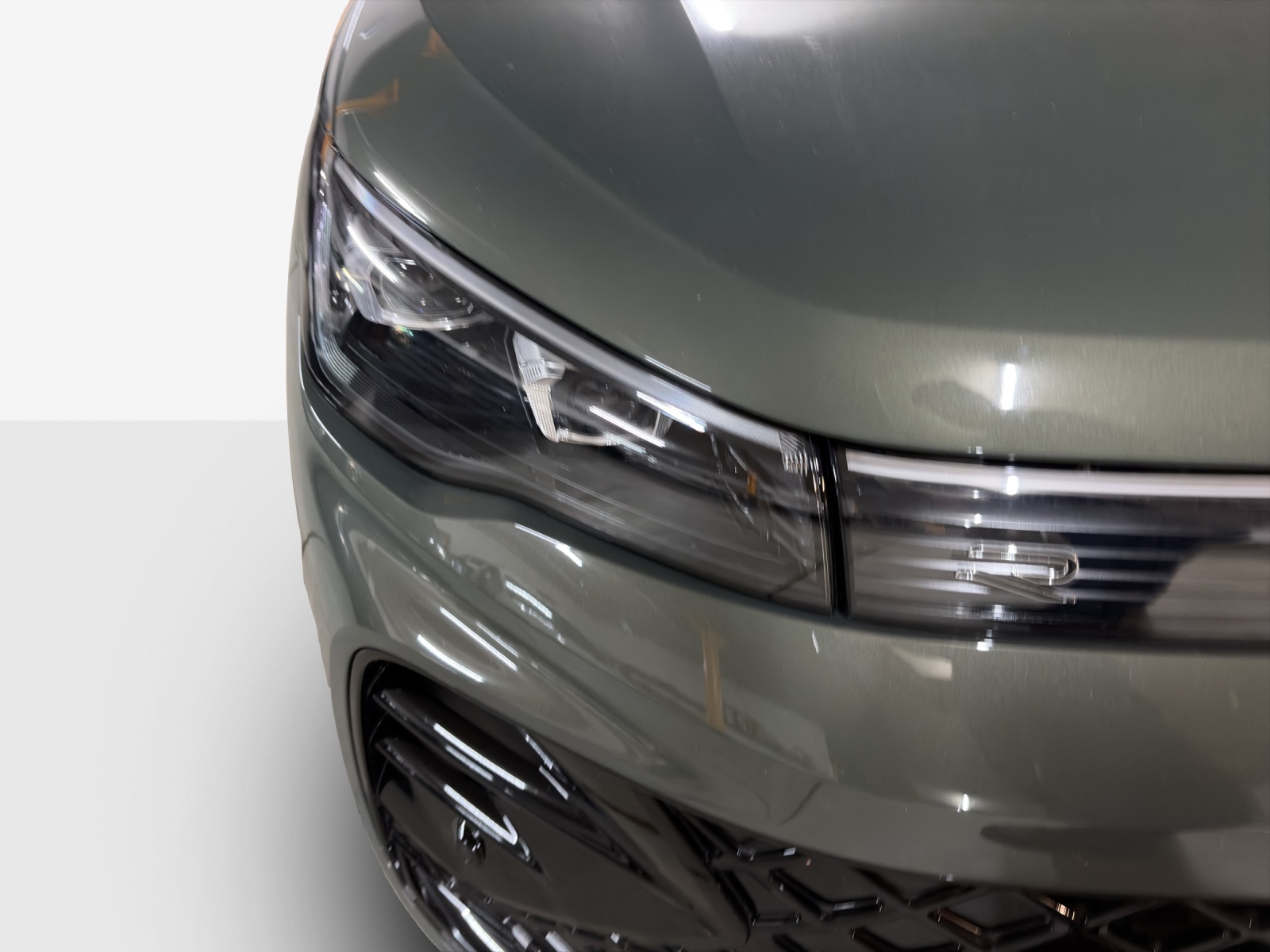 VW Tiguan 2.0 TSI DSG R-Line 4Motion-image-15