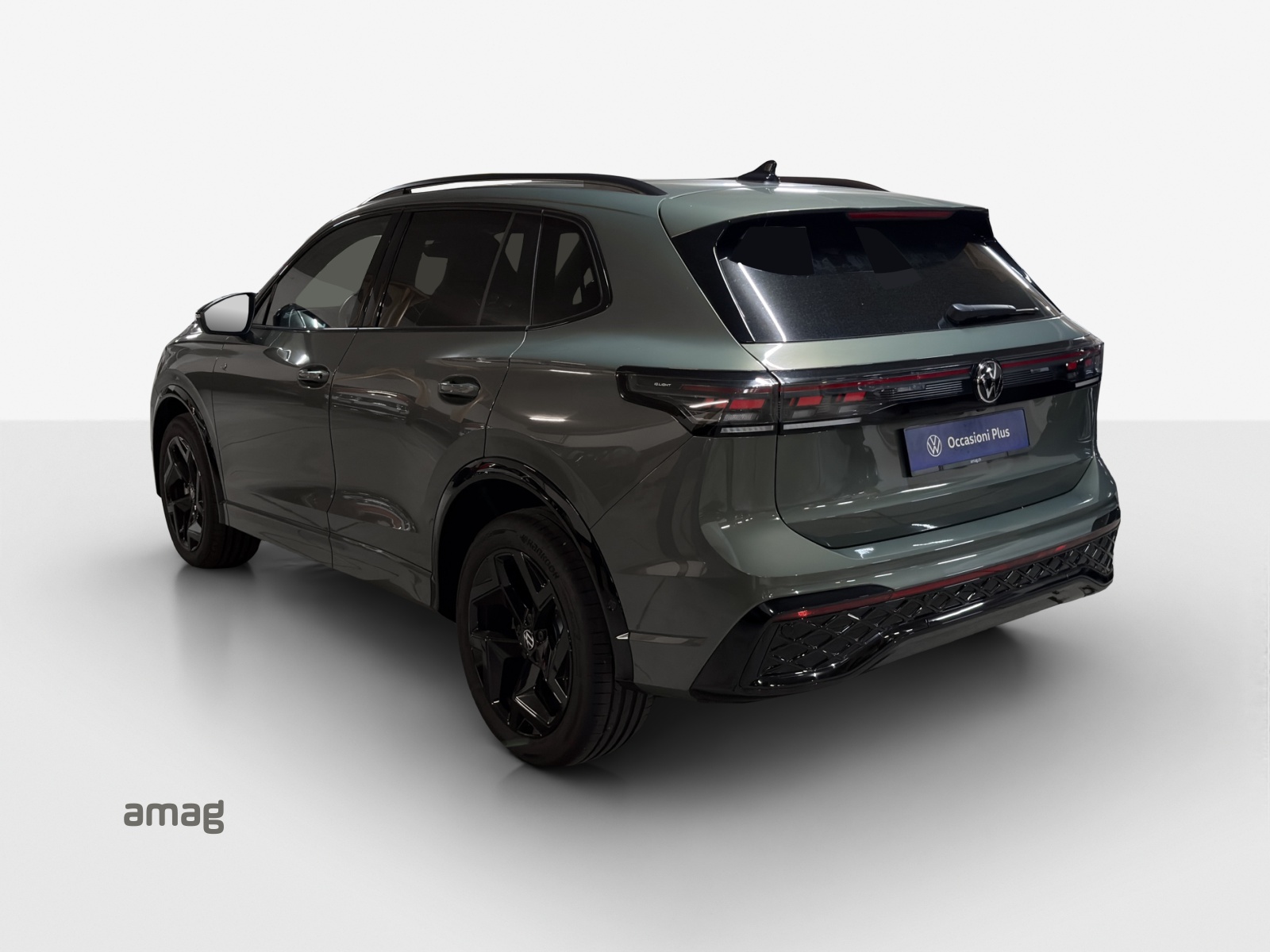 VW Tiguan 2.0 TSI DSG R-Line 4Motion-image-2