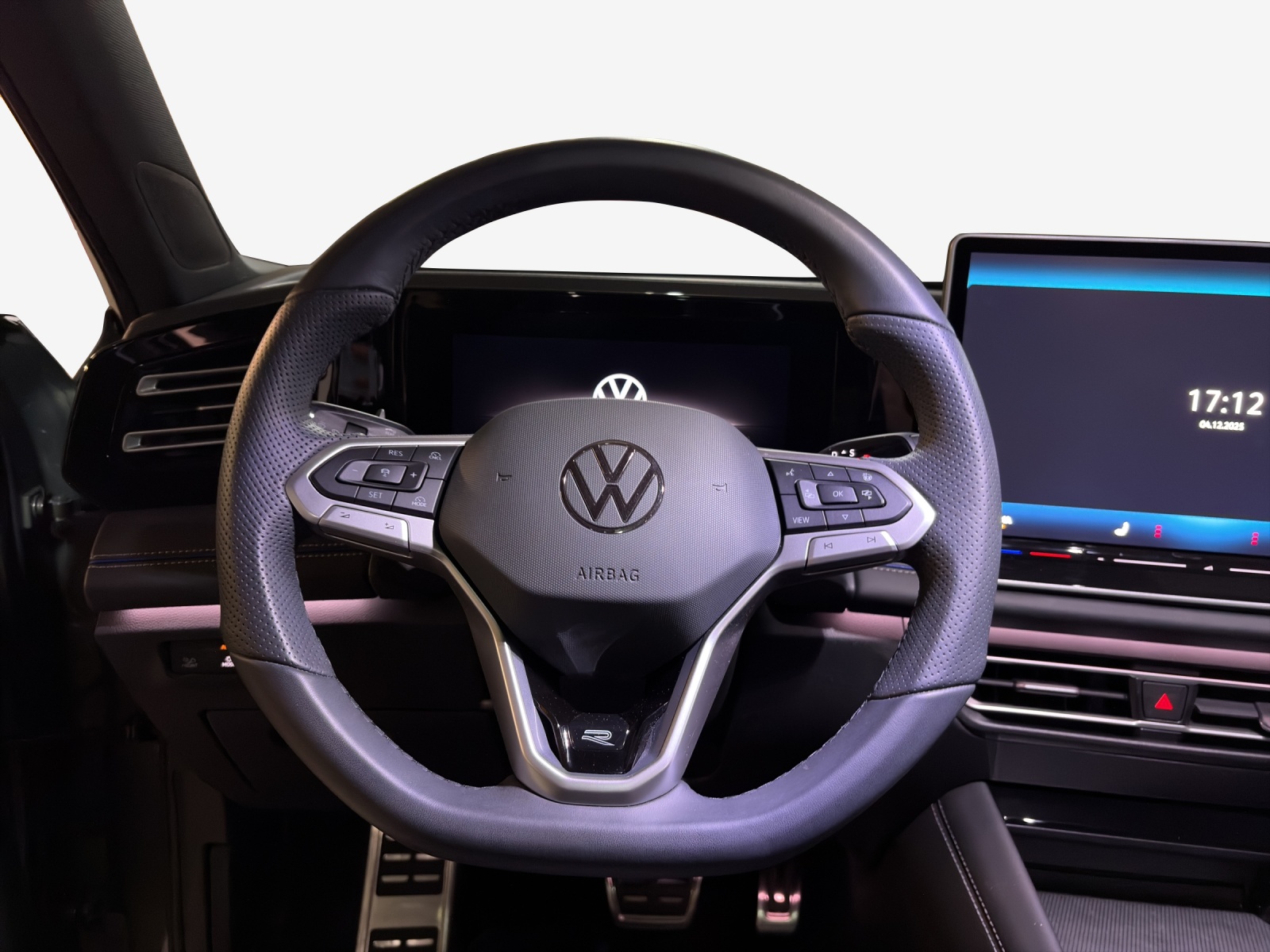 VW Tiguan 2.0 TSI DSG R-Line 4Motion-image-9