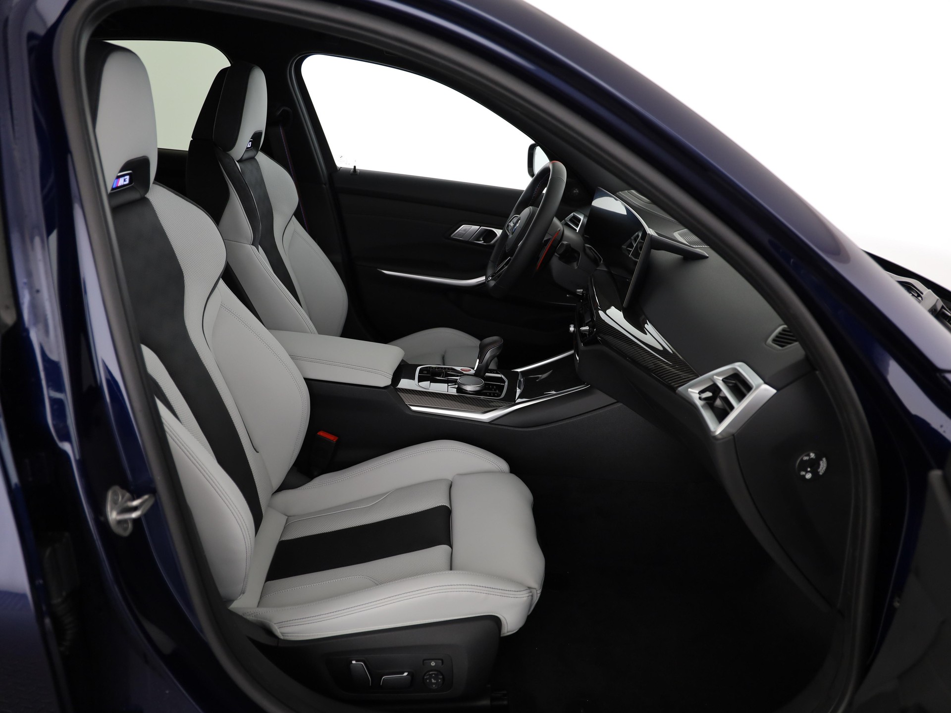 BMW M3 Competition xDrive-image-14