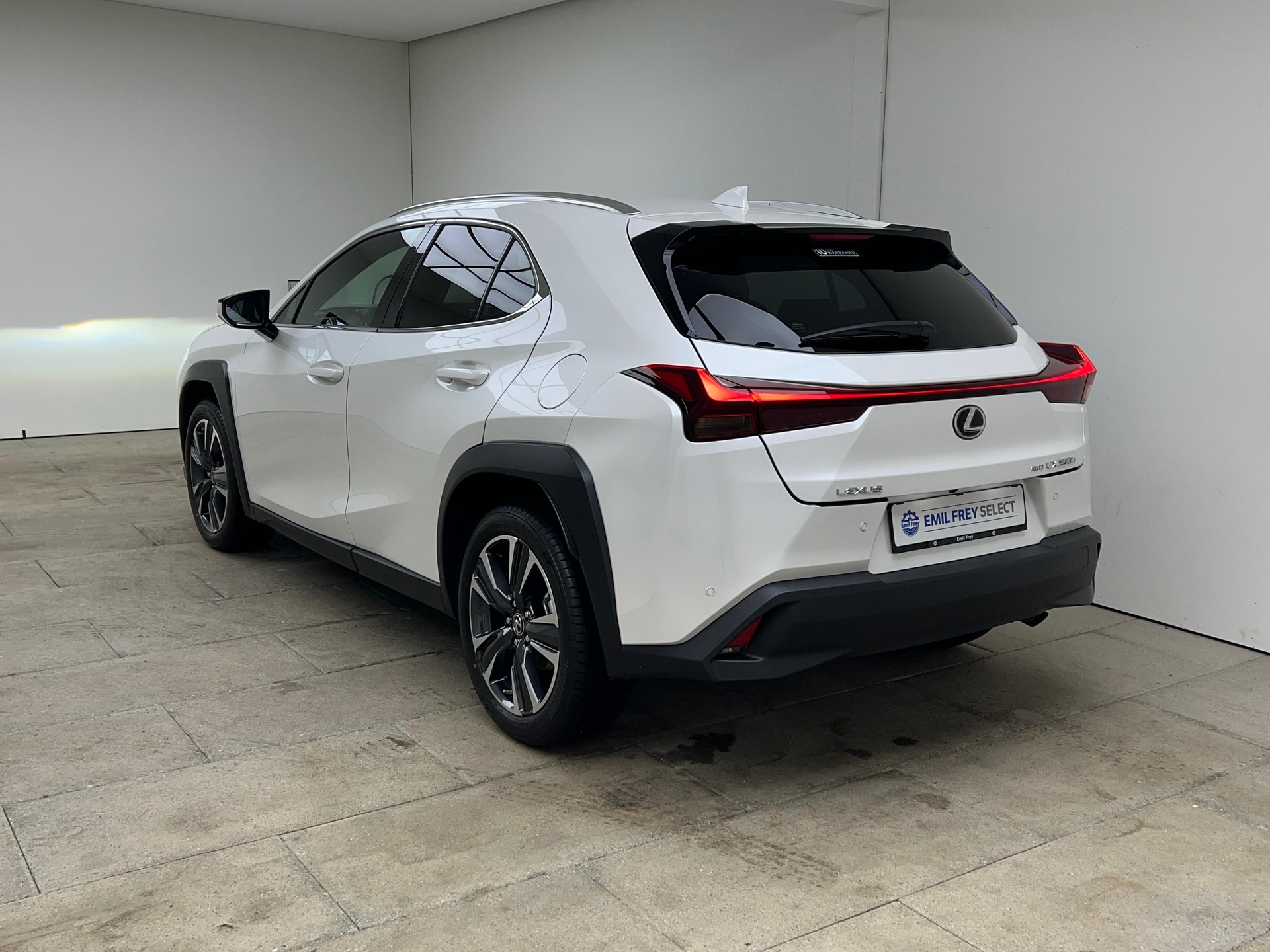 LEXUS UX 250h Comfort-image-3